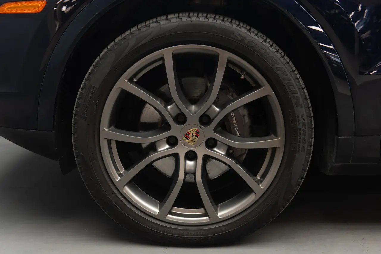 Porsche Cayenne photo Porsche Cayenne