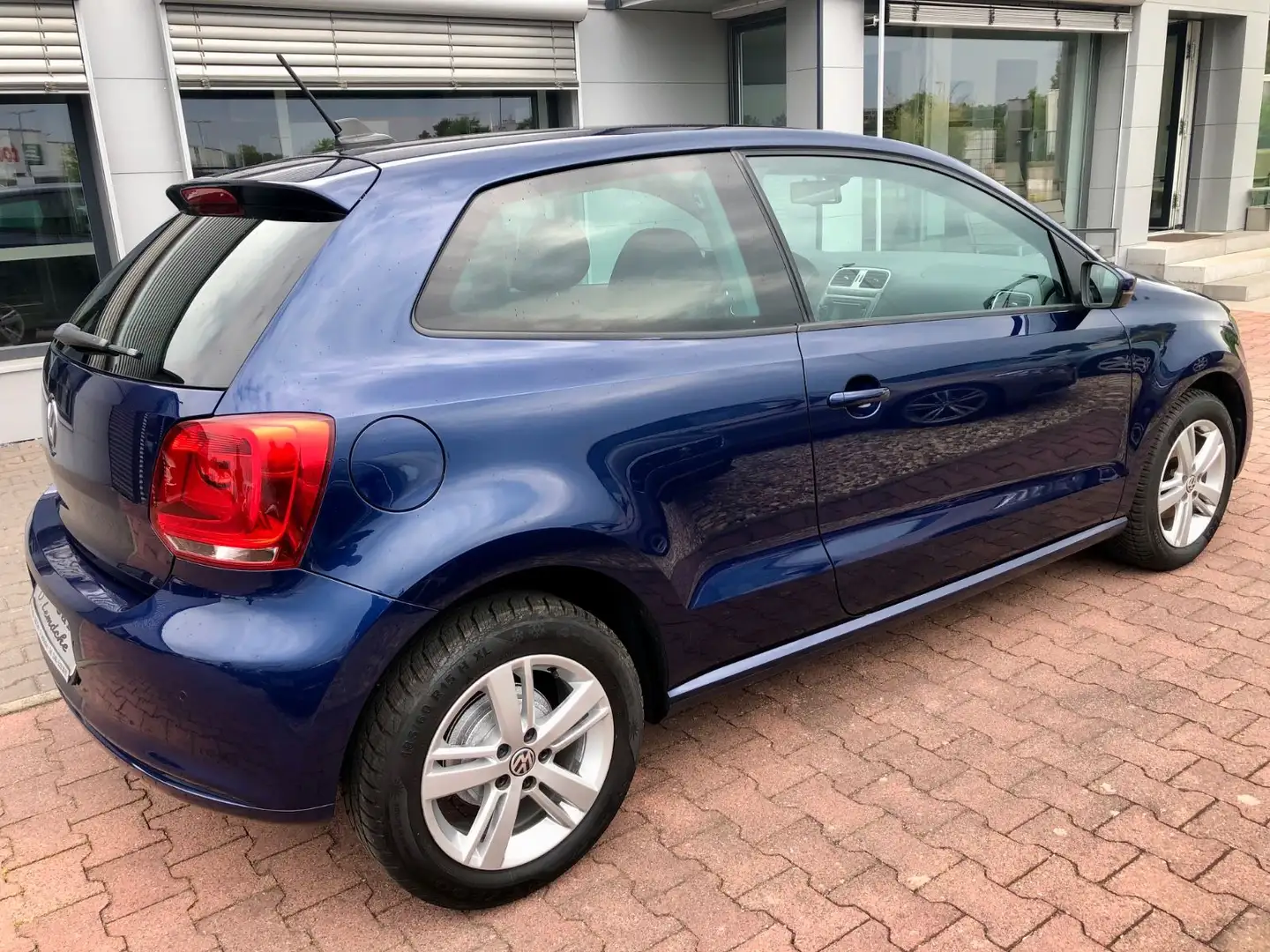 Volkswagen Polo V Life/Navi/Sitzhz./Tempomat/PDC Blauw - 2