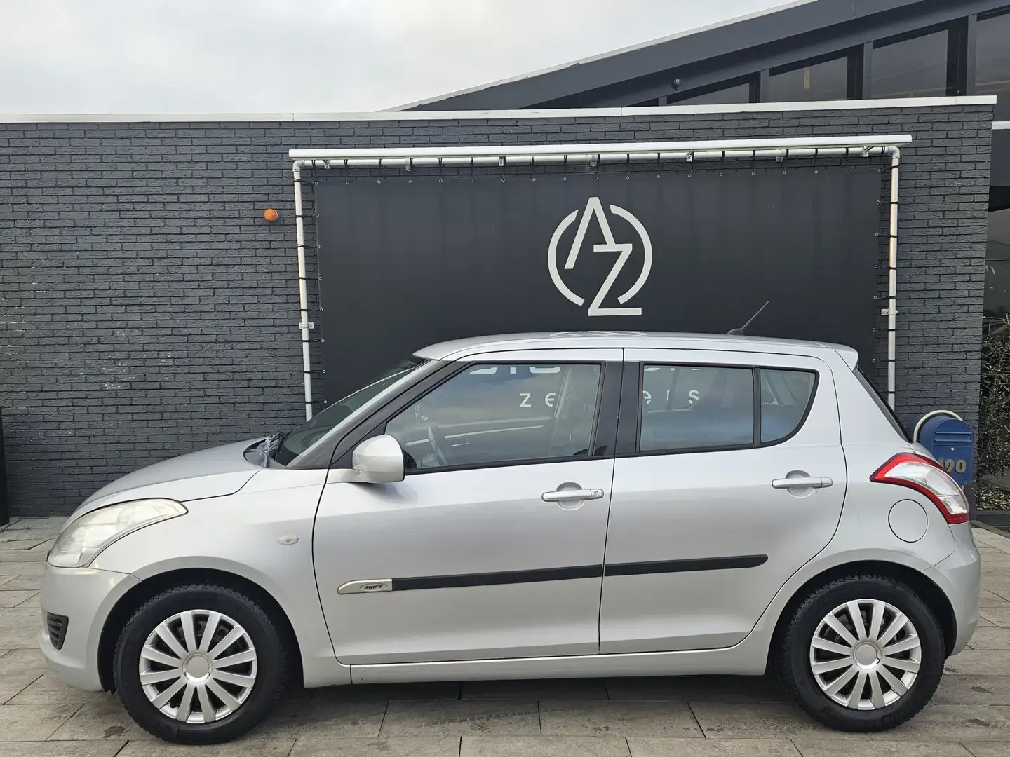 Suzuki Swift 1.2 Bandit EASSS *AC* Grau - 1