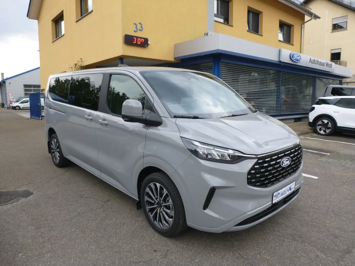 Ford Tourneo Custom L2 Titanium X AHK Gris - 1