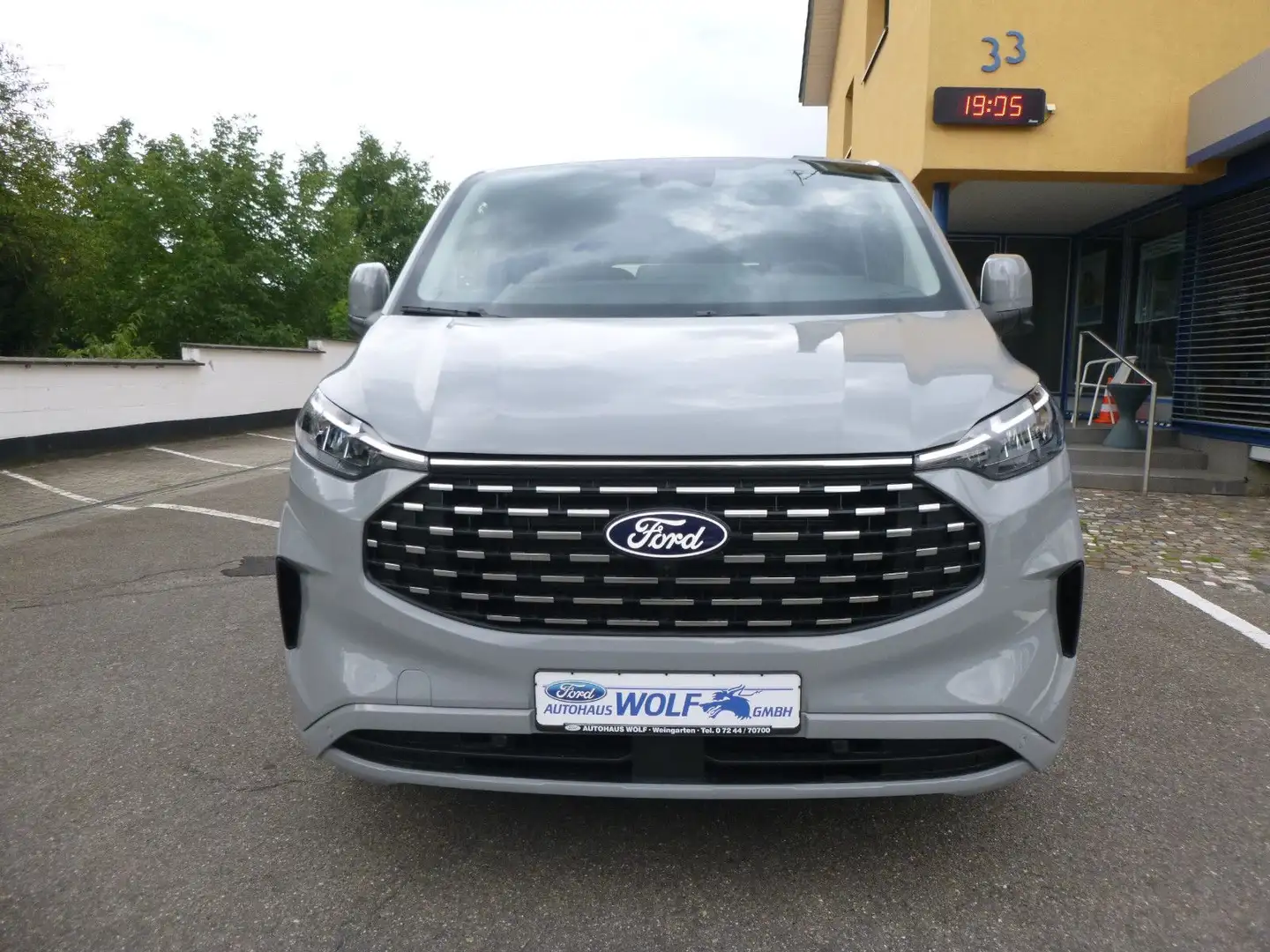 Ford Tourneo Custom L2 Titanium X AHK Gris - 2