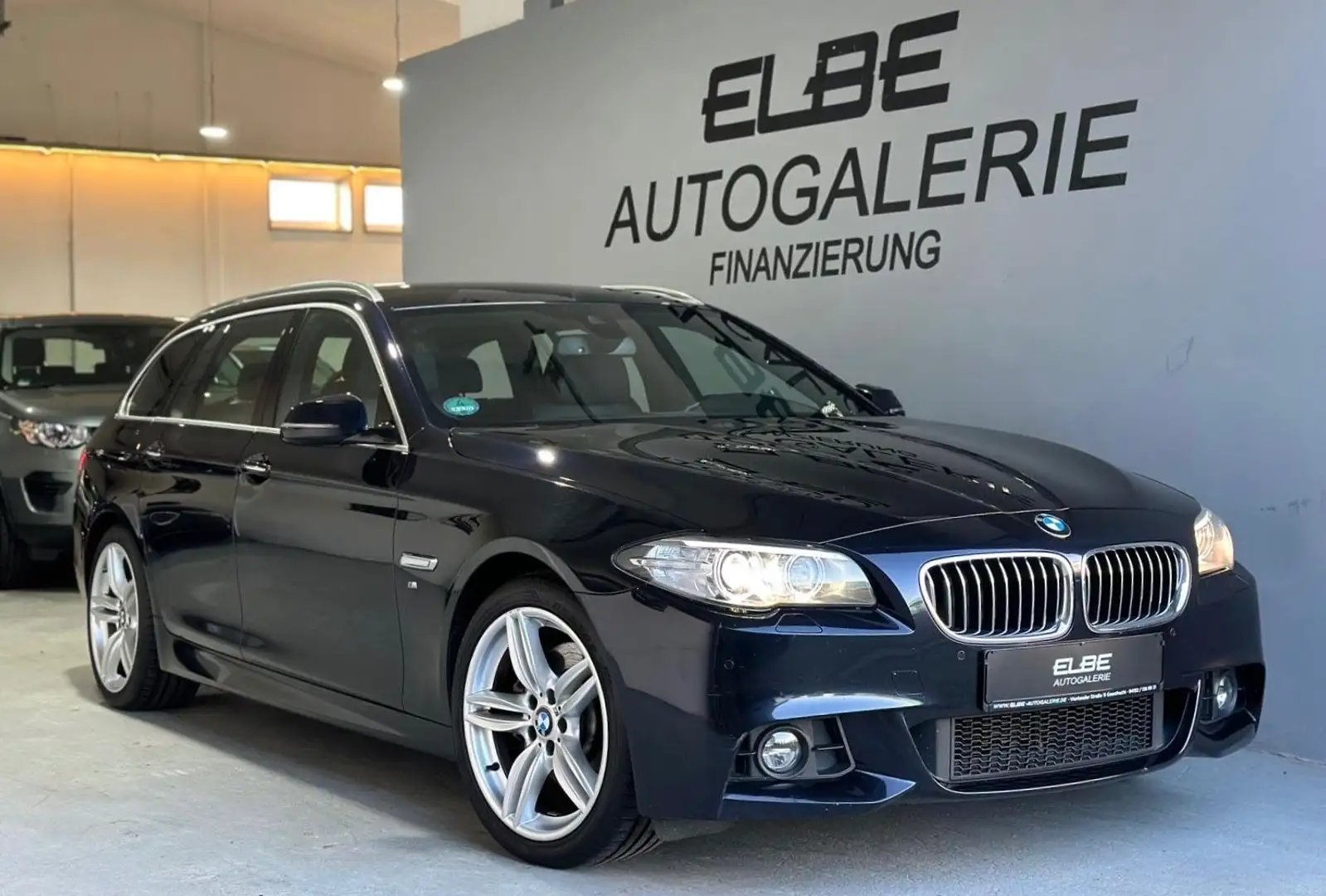 BMW 530 d Touring xDrive Steptronic M-Paket Voll Noir - 1