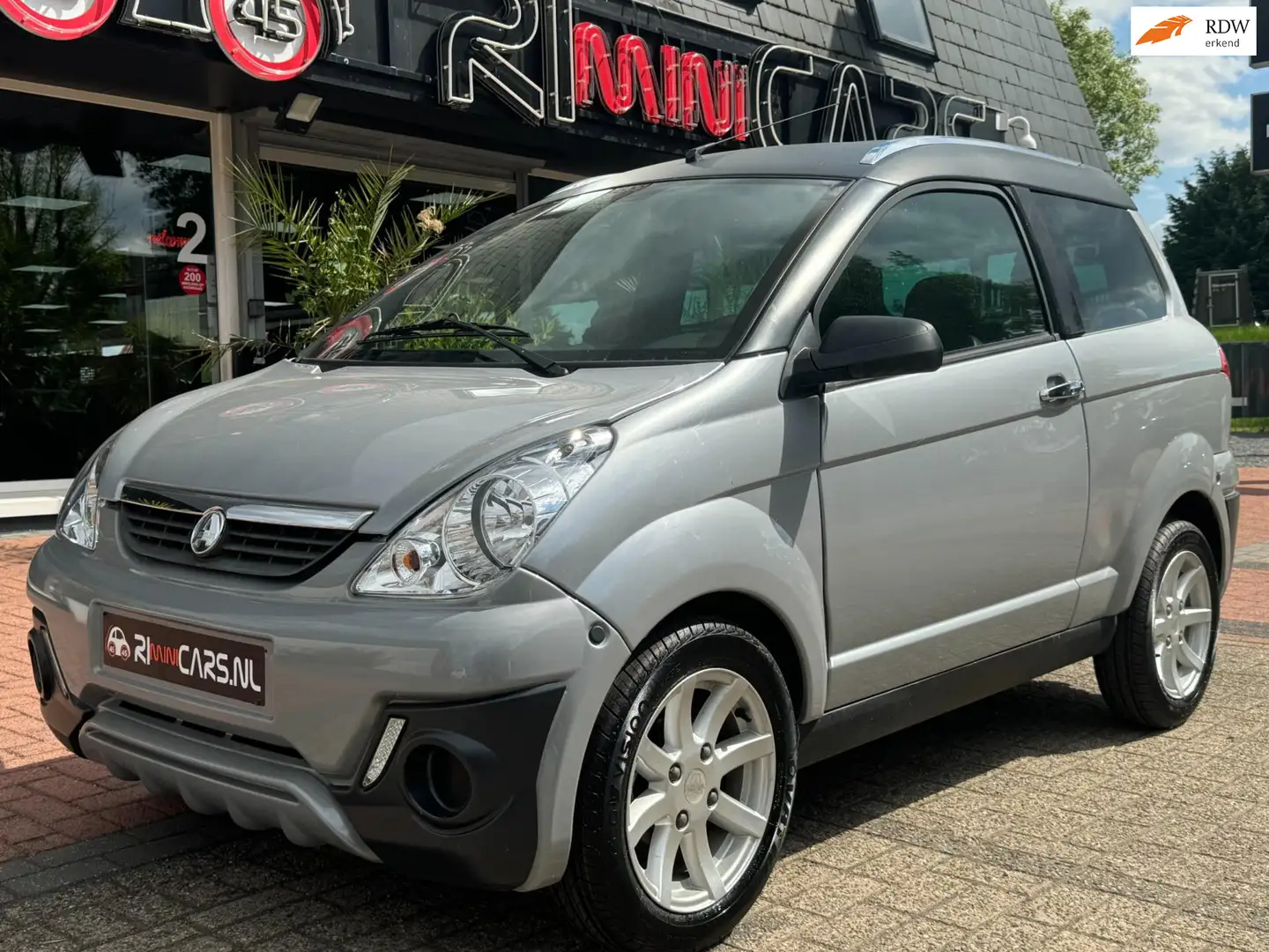 Aixam Crossline Brommobiel | Nieuwstaat | Hoge instap 45km auto Argintiu - 1