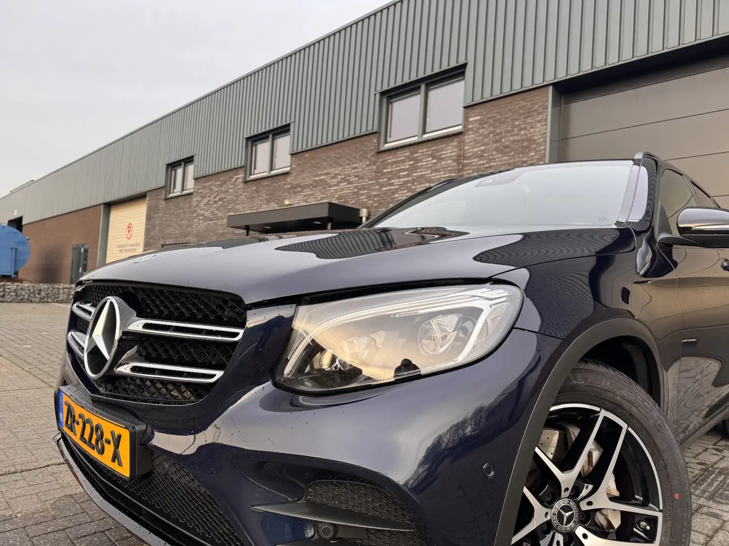 Mercedes-Benz GLC 250 4MATIC Sport Edition Premium | 1E EIGENAAR | 12MND Blauw - 2