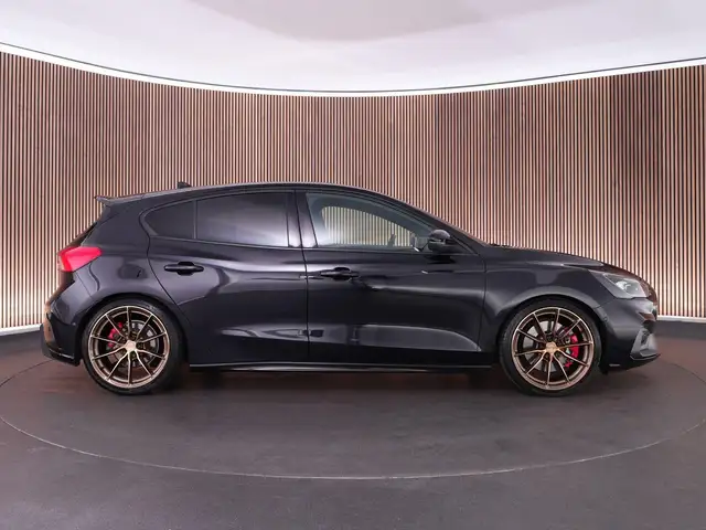 Ford Focus view 11