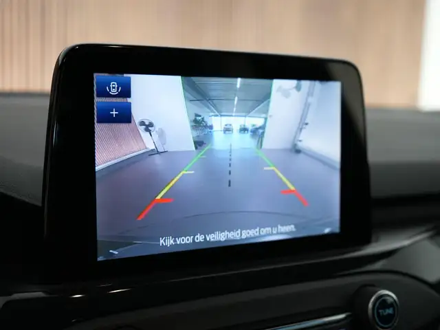 Ford Focus view 18