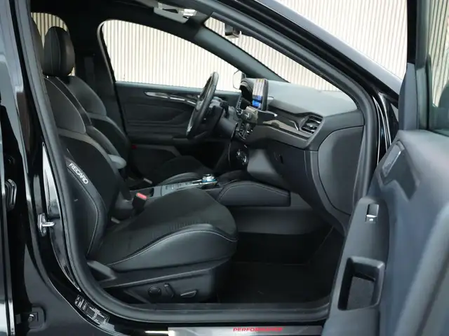 Ford Focus view 4