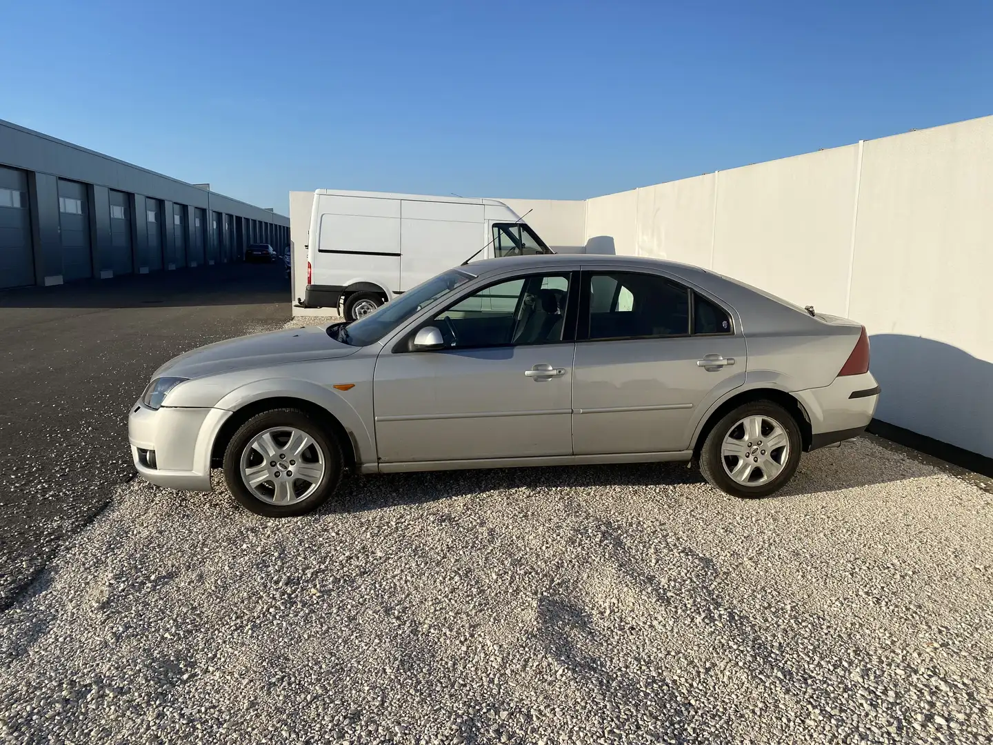 Ford Mondeo Traveller Ghia 2,0 TDdi - 2