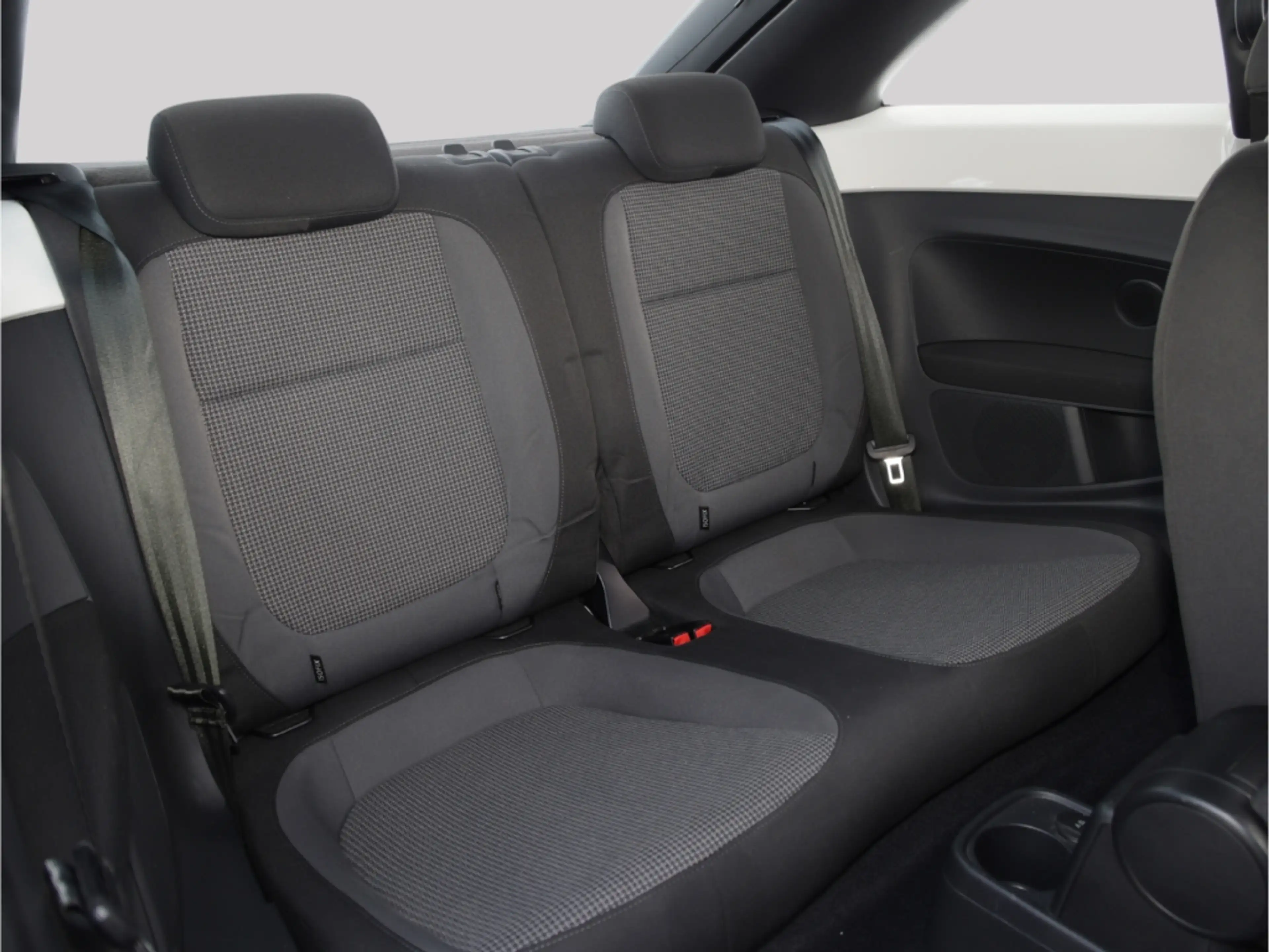 Volkswagen Beetle Design 1.2 TSI 6-Gang Klima Tempomat 18 Zoll — photo 7