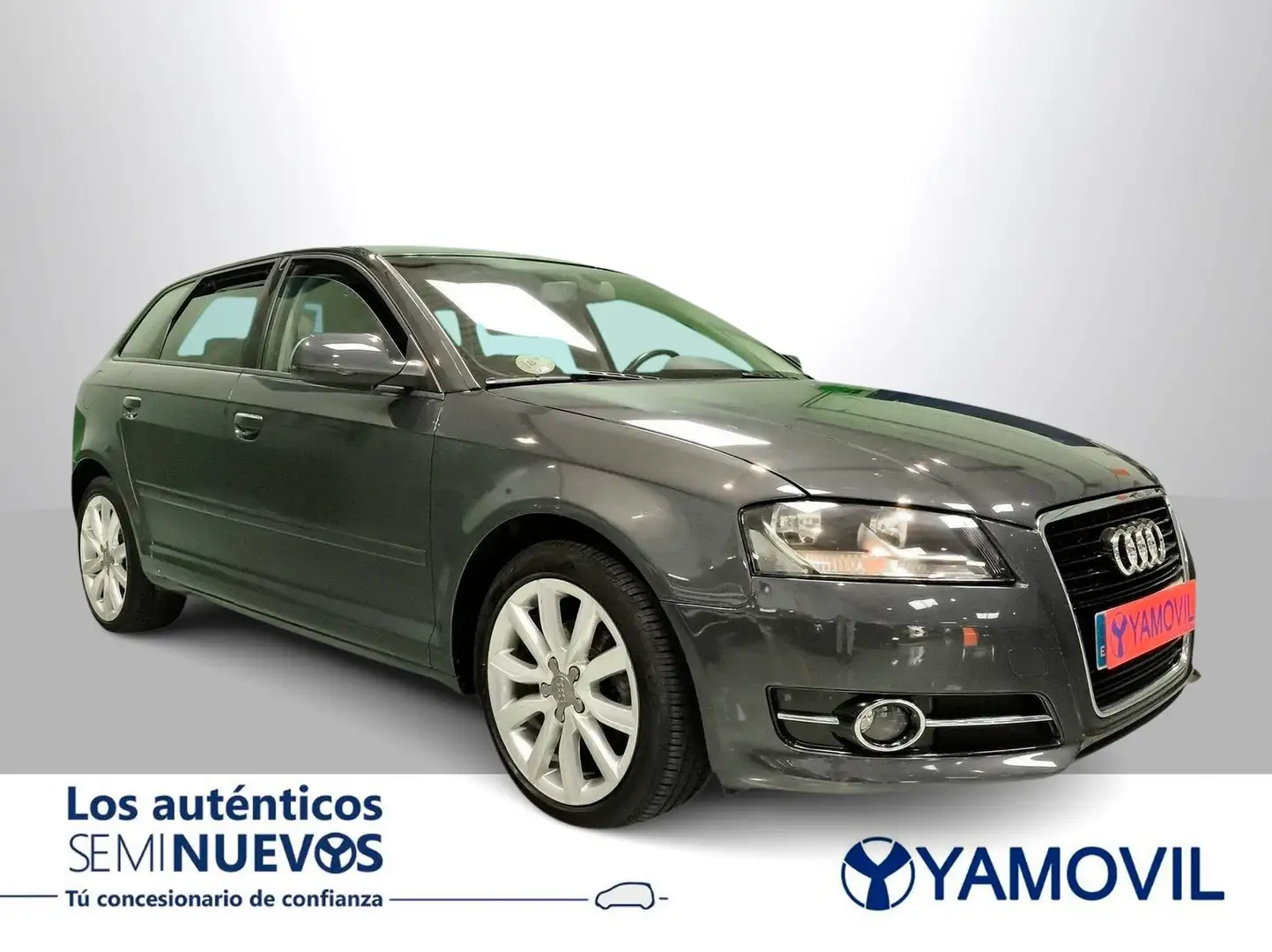 Audi A3 Sportback 1.6TDI Attraction Gri - 2