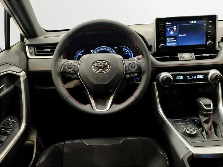 Toyota RAV4 2022, foto 10