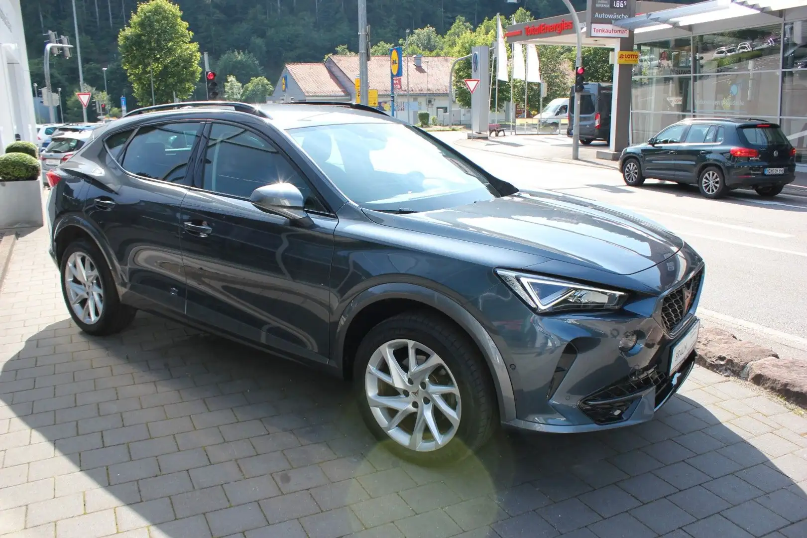 CUPRA Formentor 1.5 TSI DSG Navi,LED,PDC,SHZ,Kamera Grau - 2