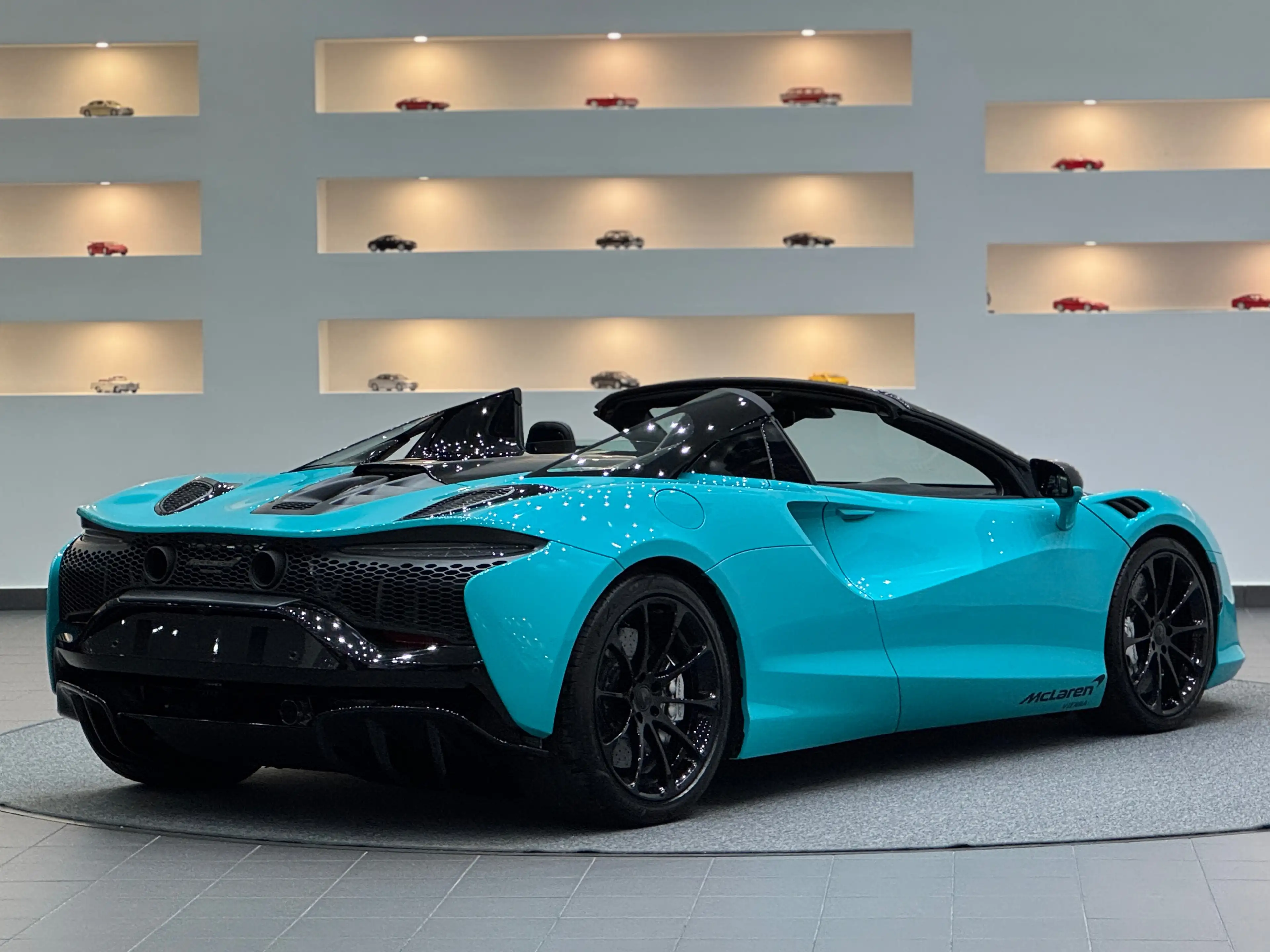McLaren Artura Artura Spider MSO *Tokyo Pearl Paint* 20%MwSt.* — photo 4