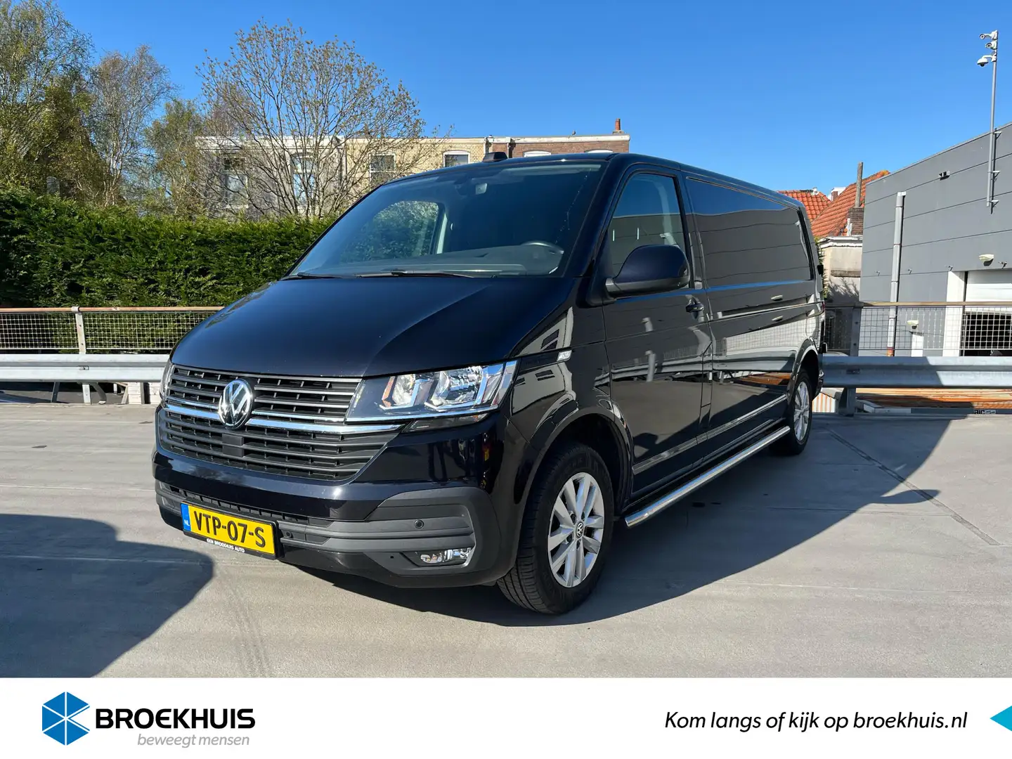 Volkswagen T6.1 Transporter 2.0 TDI L2H3 28 Highline | Navigatie | Cruise Cont Noir - 1