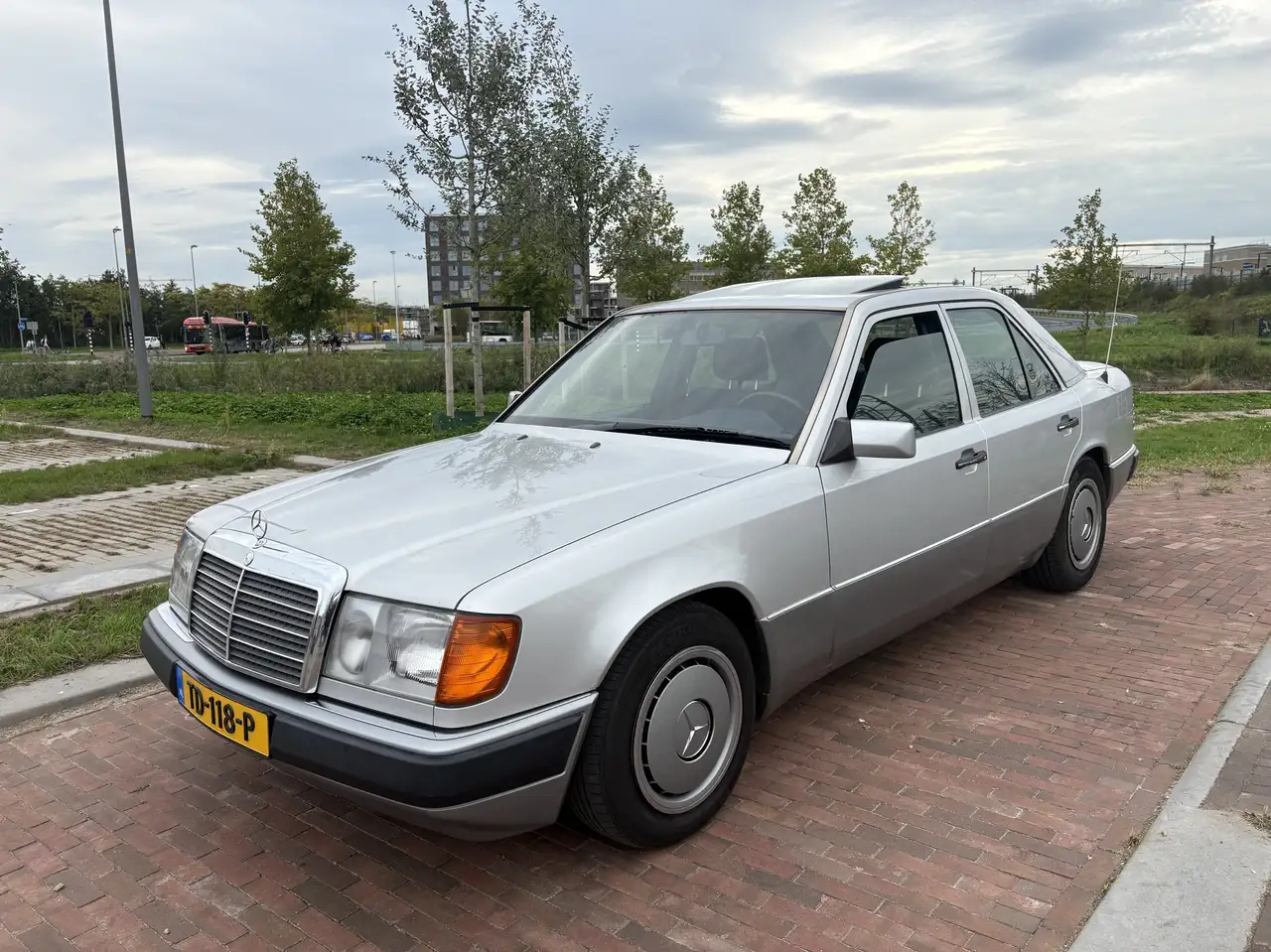 Mercedes-Benz E 250