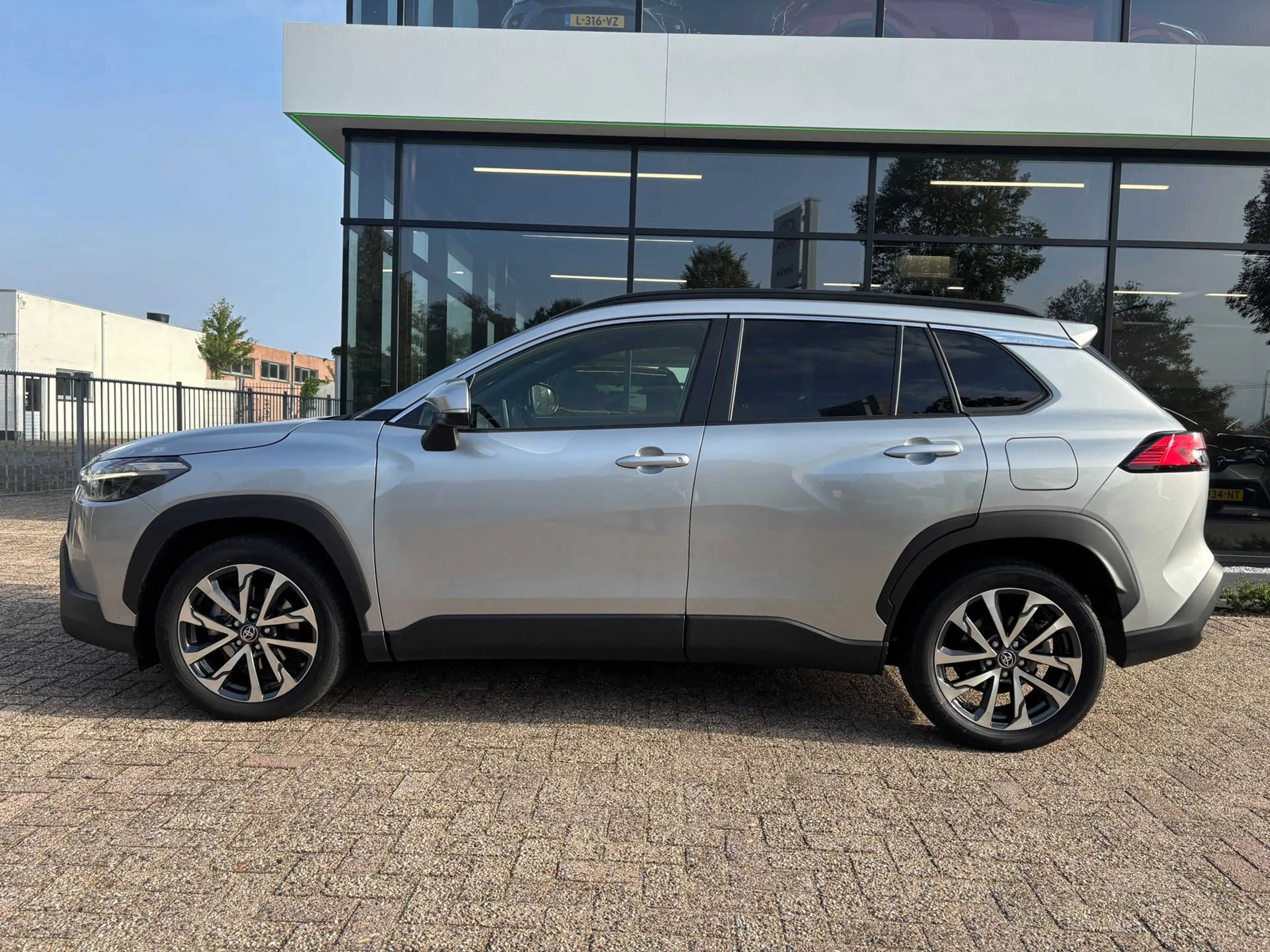 Toyota Corolla Cross 2.0 High Power Hybrid First Edition — photo 4