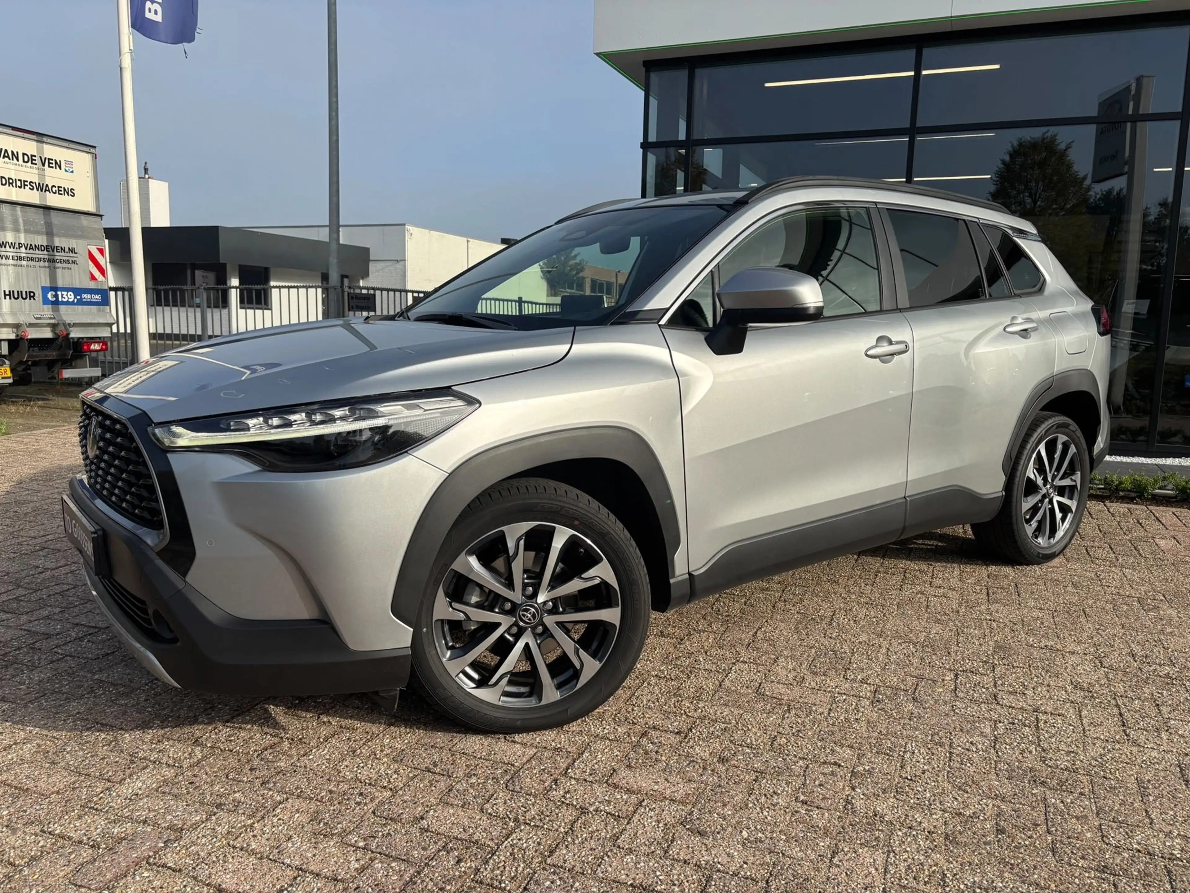 Toyota Corolla Cross 2.0 High Power Hybrid First Edition — photo 2