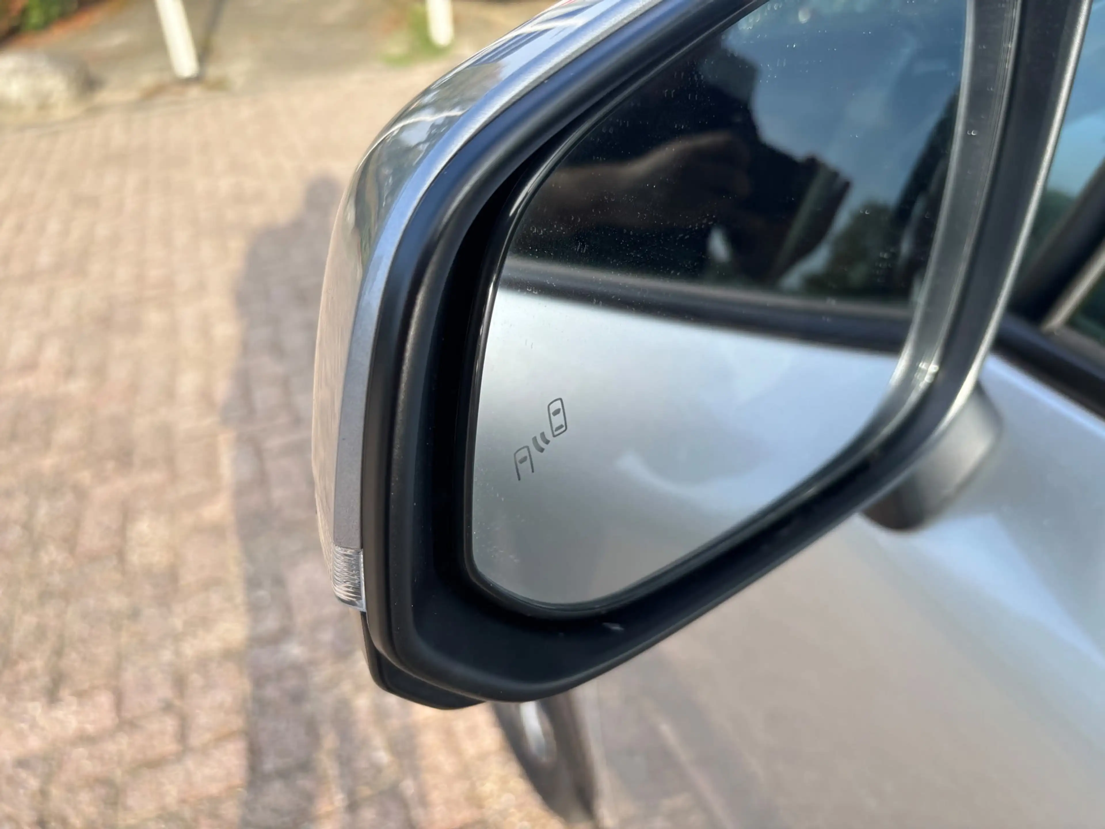 Toyota Corolla Cross 2.0 High Power Hybrid First Edition — photo 14