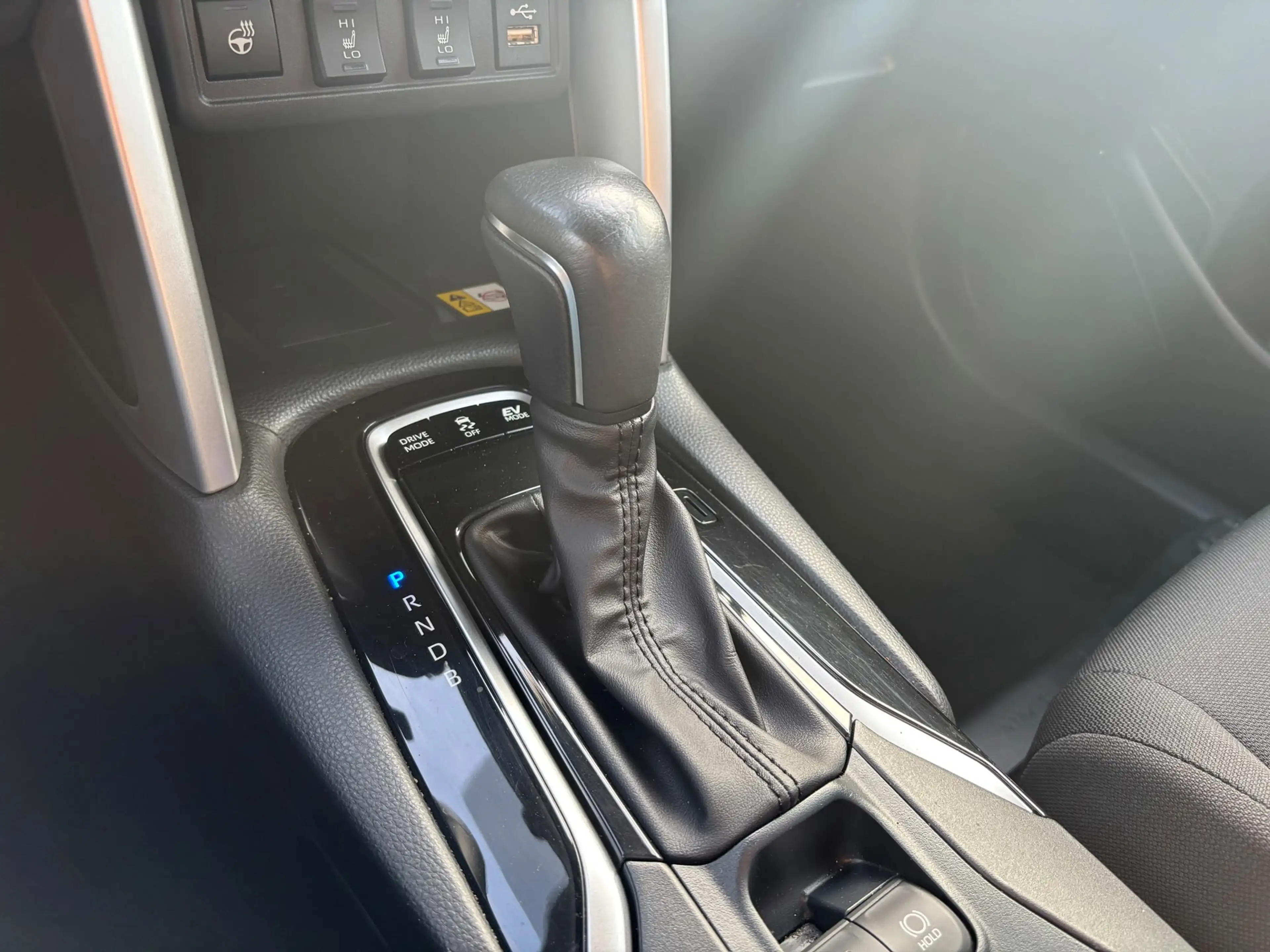 Toyota Corolla Cross 2.0 High Power Hybrid First Edition — photo 12