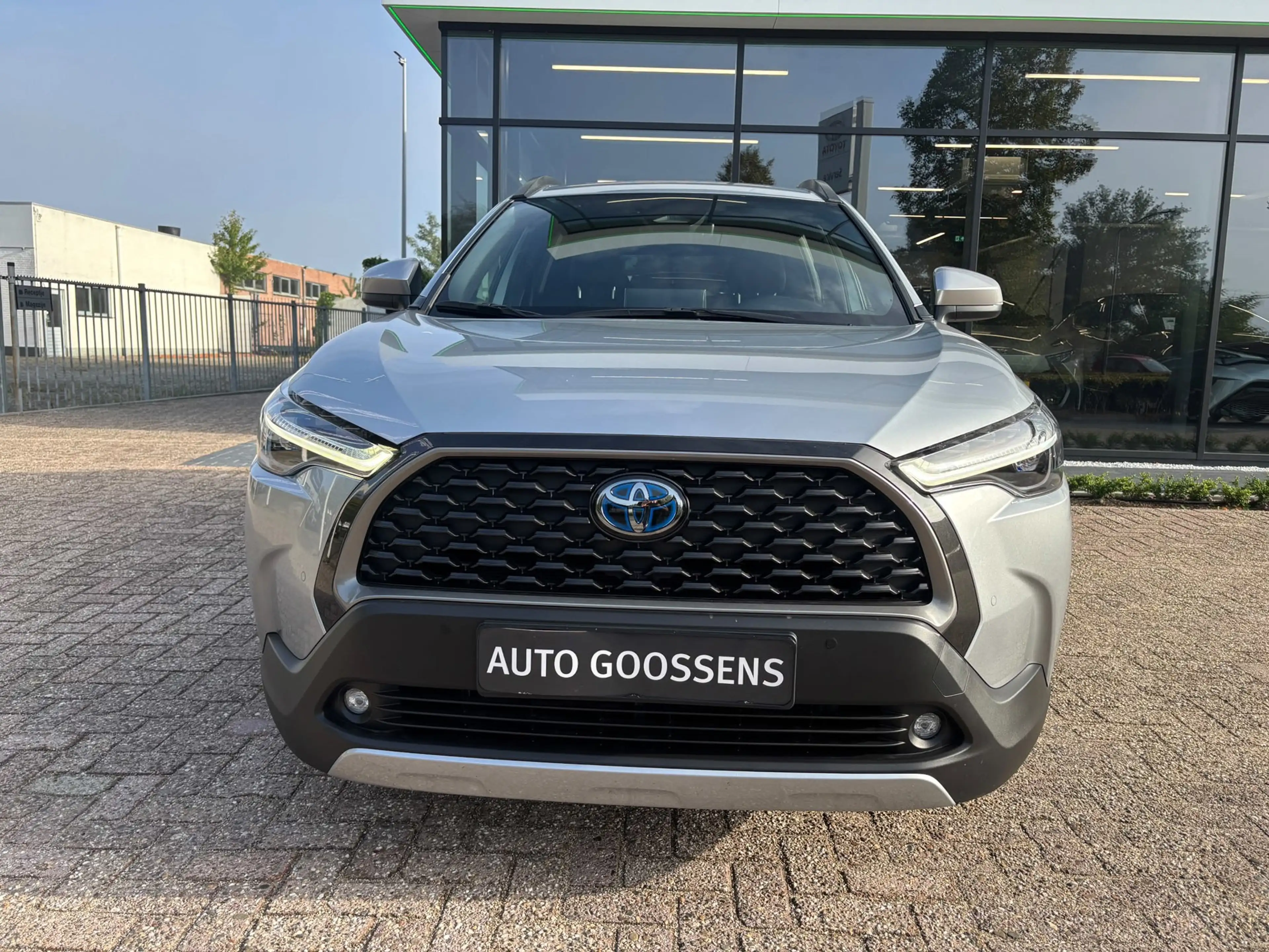 Toyota Corolla Cross 2.0 High Power Hybrid First Edition — photo 3