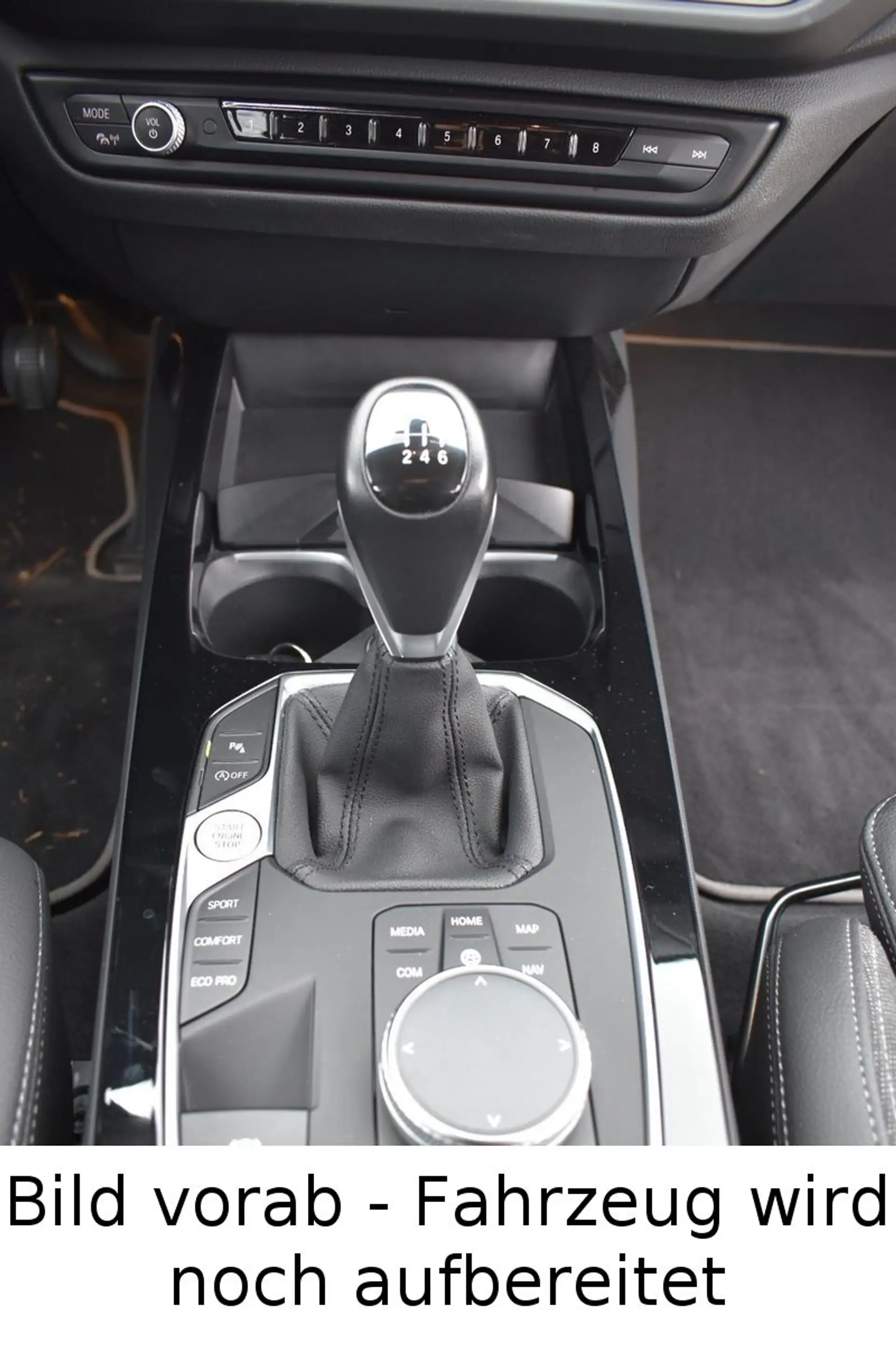 BMW 118 i Sport Line Navi Keyless adapt. LED Klimaaut — photo 13