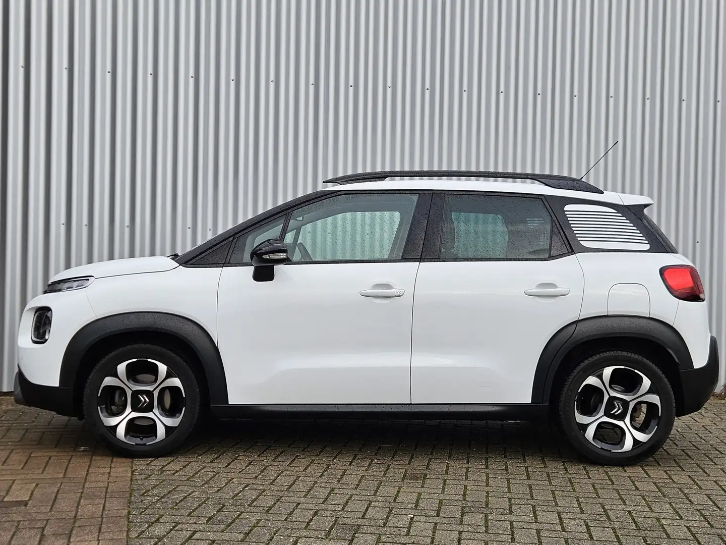 Citroen C3 Aircross 1.5 BlueHDi Shine / Automaat / Lees Advertentie! Wit - 2