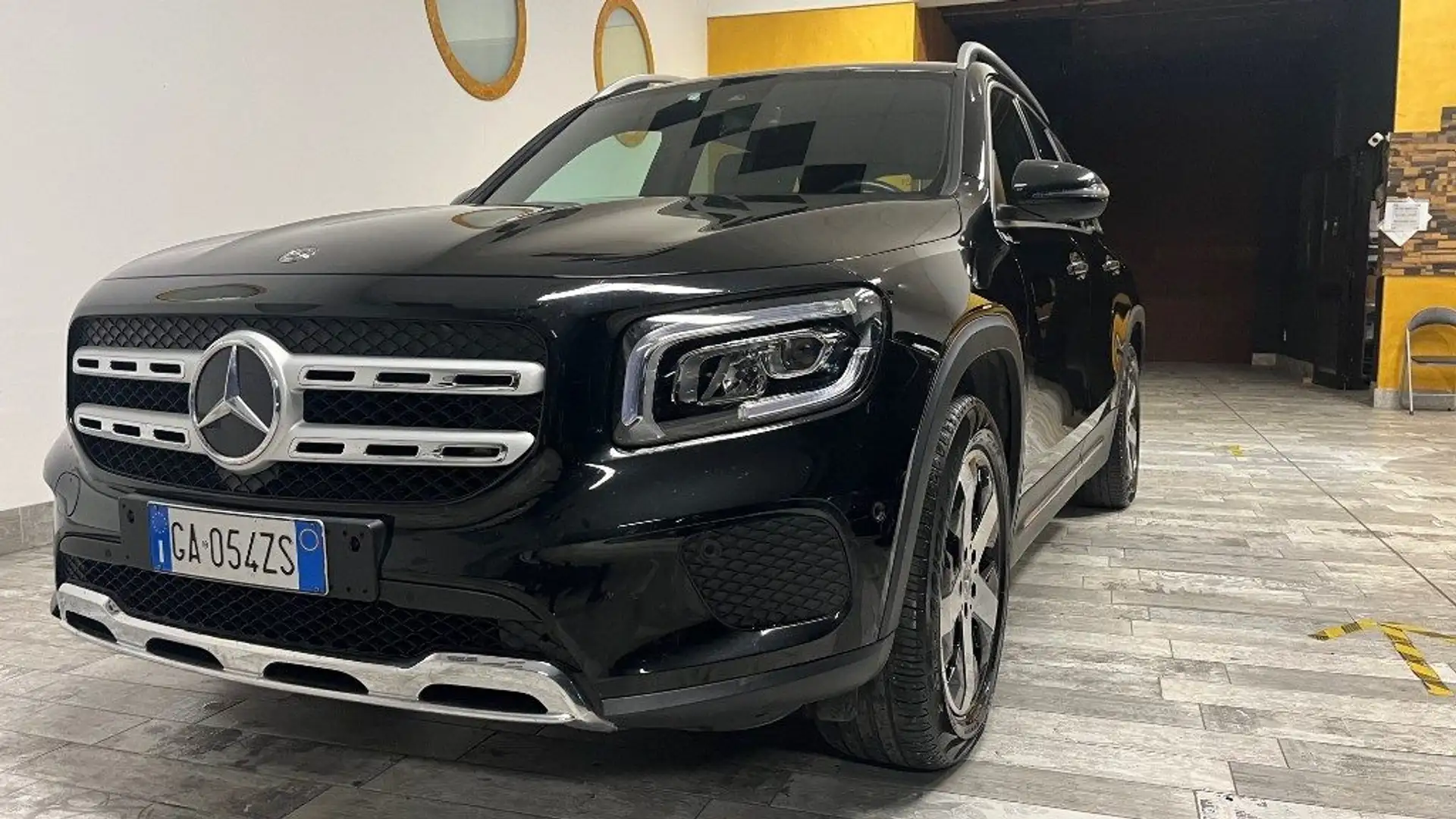 Mercedes-Benz GLB 200 d Automatic 4Matic Sport Nero - 1