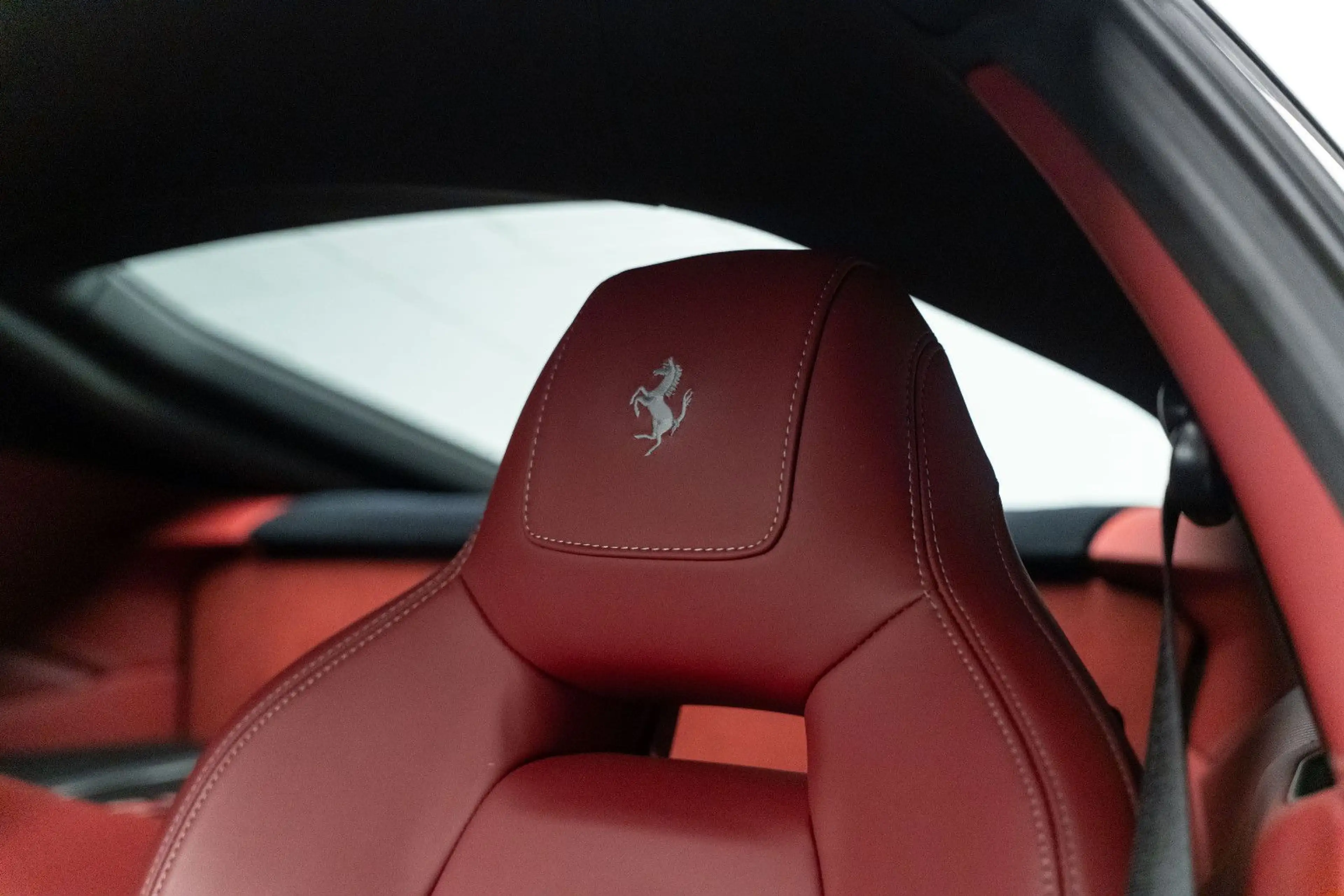 Ferrari F12 Berlinetta *Carbon*Lift*Atelier*Garantie* — photo 11