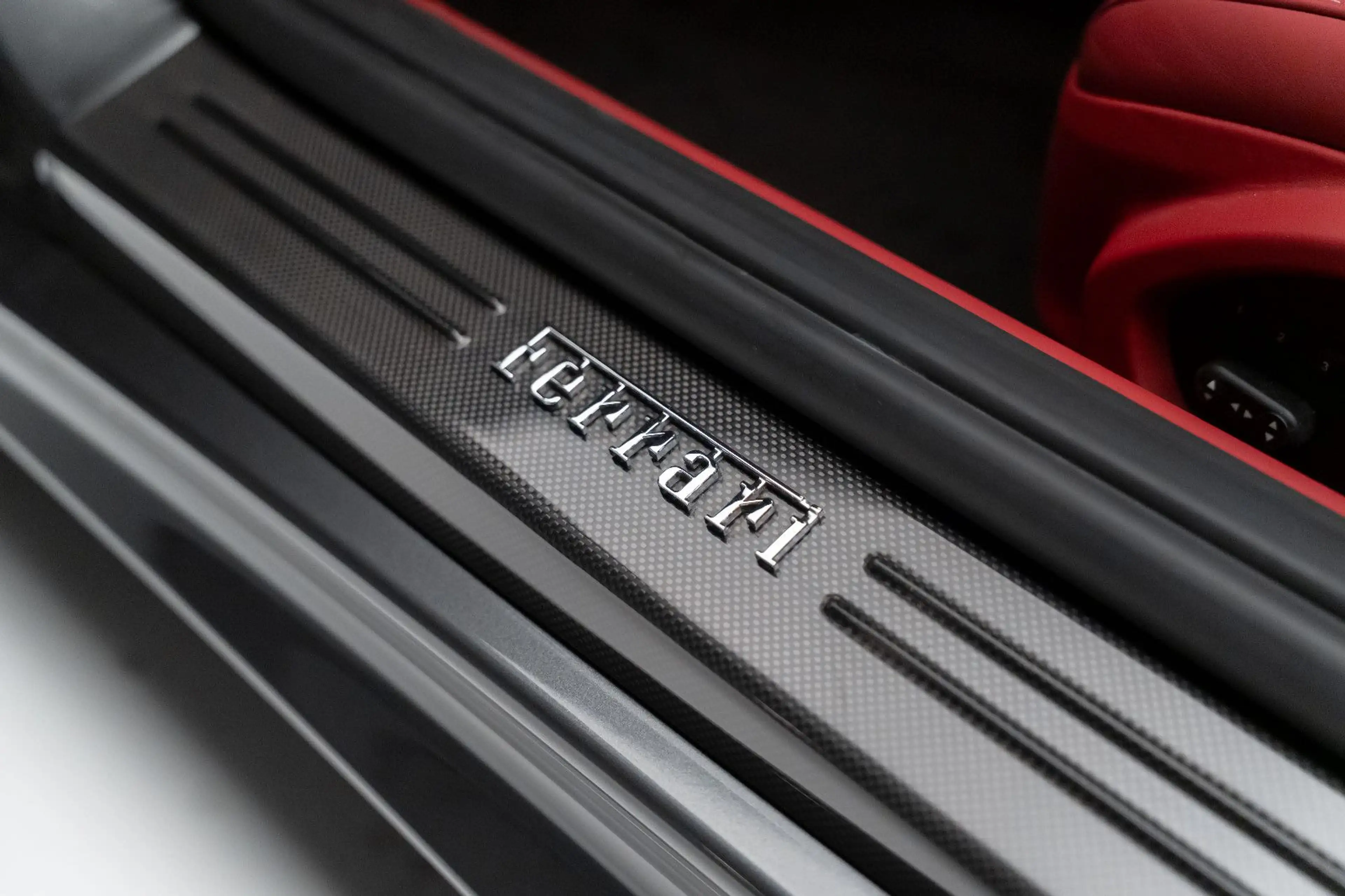 Ferrari F12 Berlinetta *Carbon*Lift*Atelier*Garantie* — photo 15