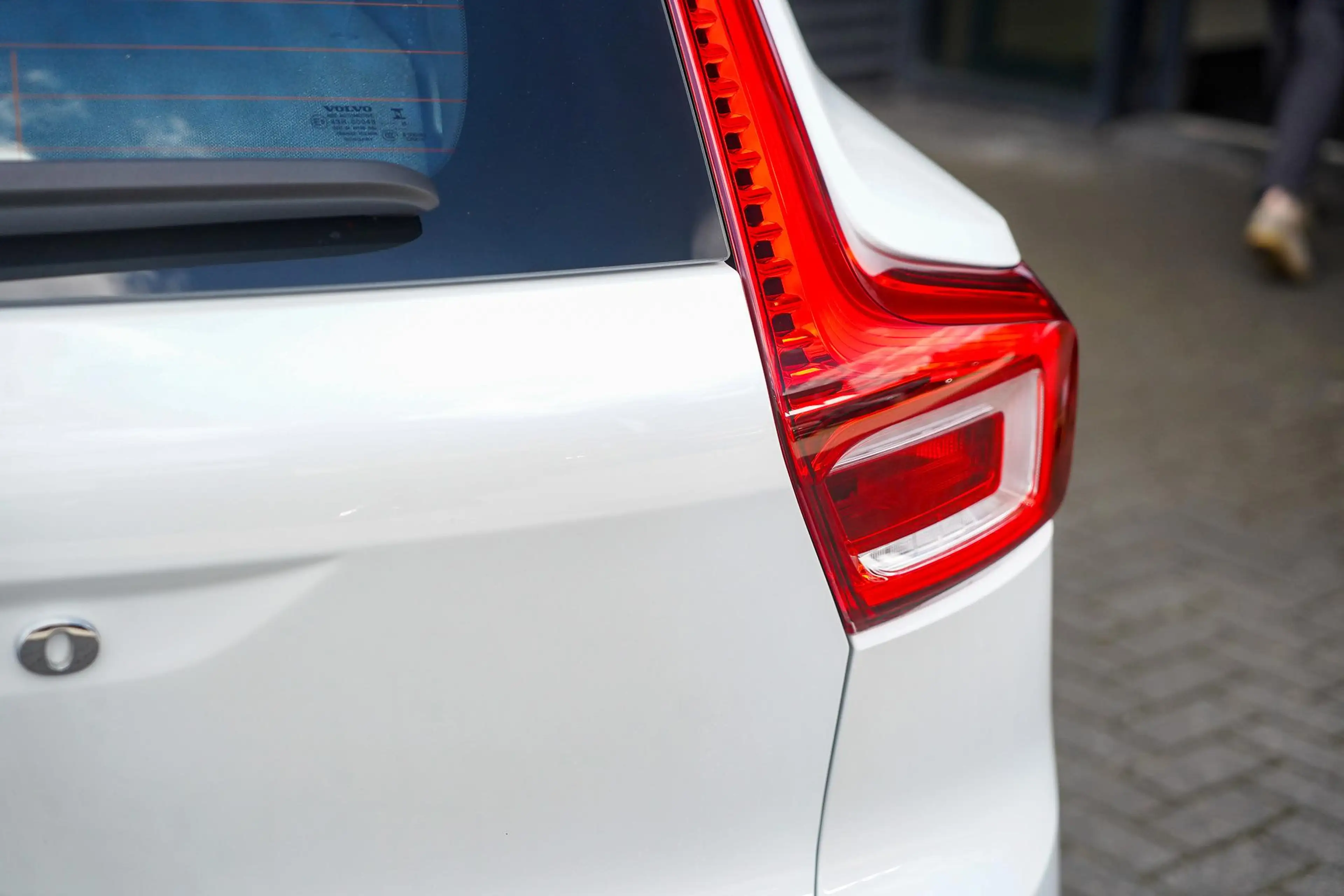 Volvo EX40 Single Motor Extended Range Plus 82 kWh — photo 9