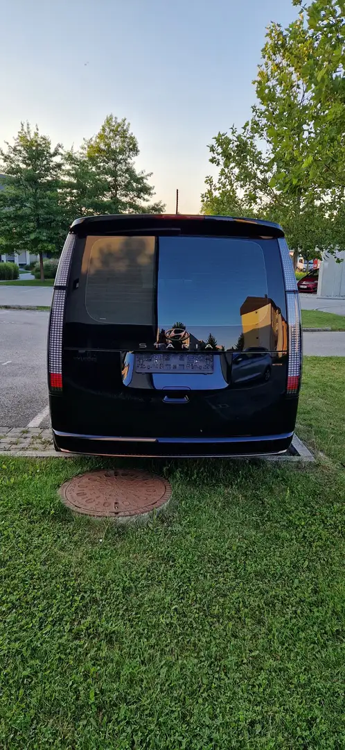 Hyundai STARIA Staria Bus 2,2 CRDi Luxury Line 4WD DCT Aut. Luxury Line Schwarz - 1