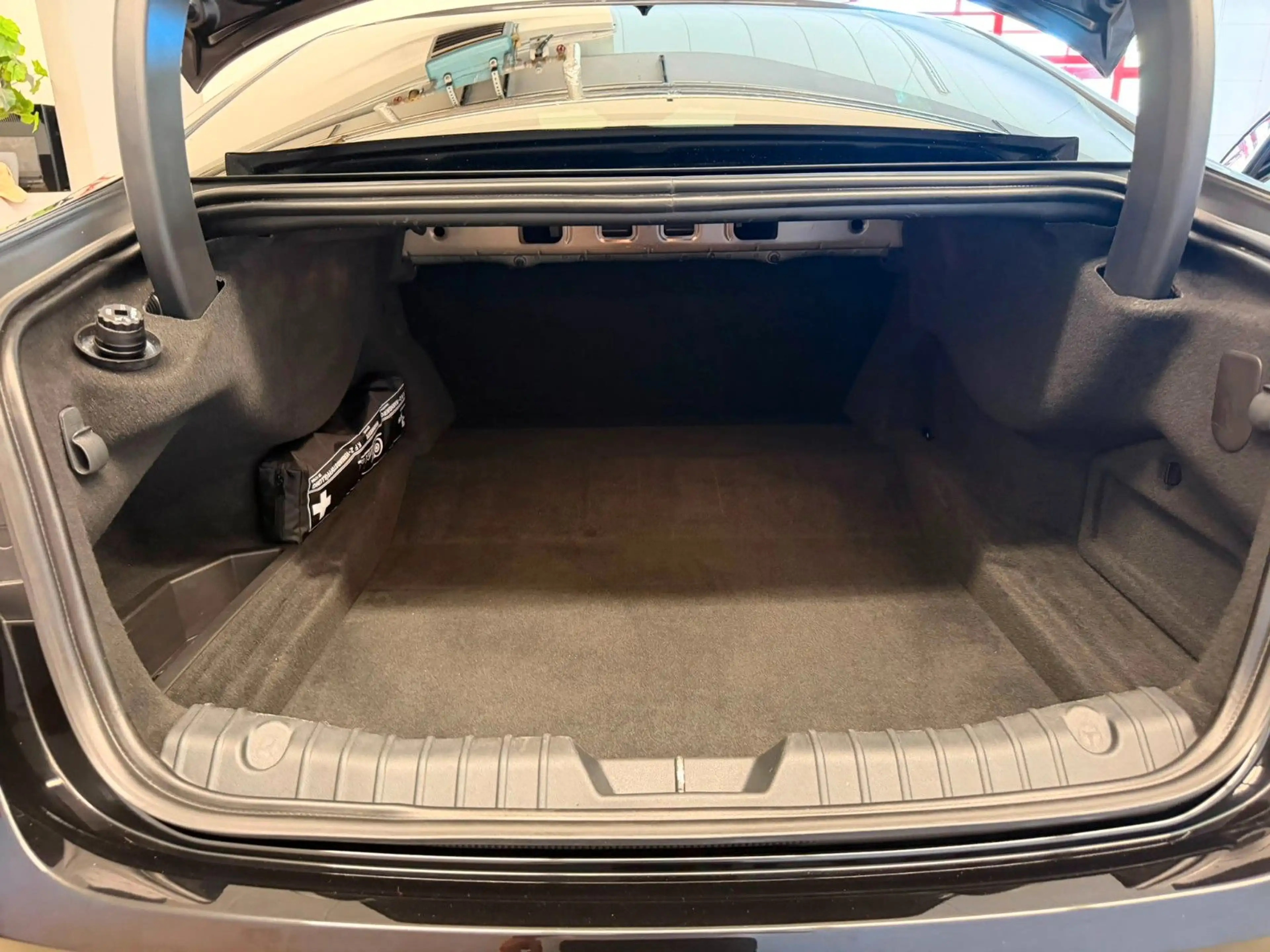 Jaguar XF R-Sport**NAVI**LEDER**R-KAMERA**SHZ** — photo 13