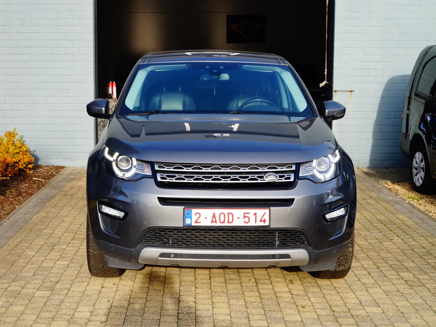 Land Rover Discovery Sport Discovery Sport TD4 Aut/Pano/Cam/7-PLaats EXPORT!! Grijs - 2