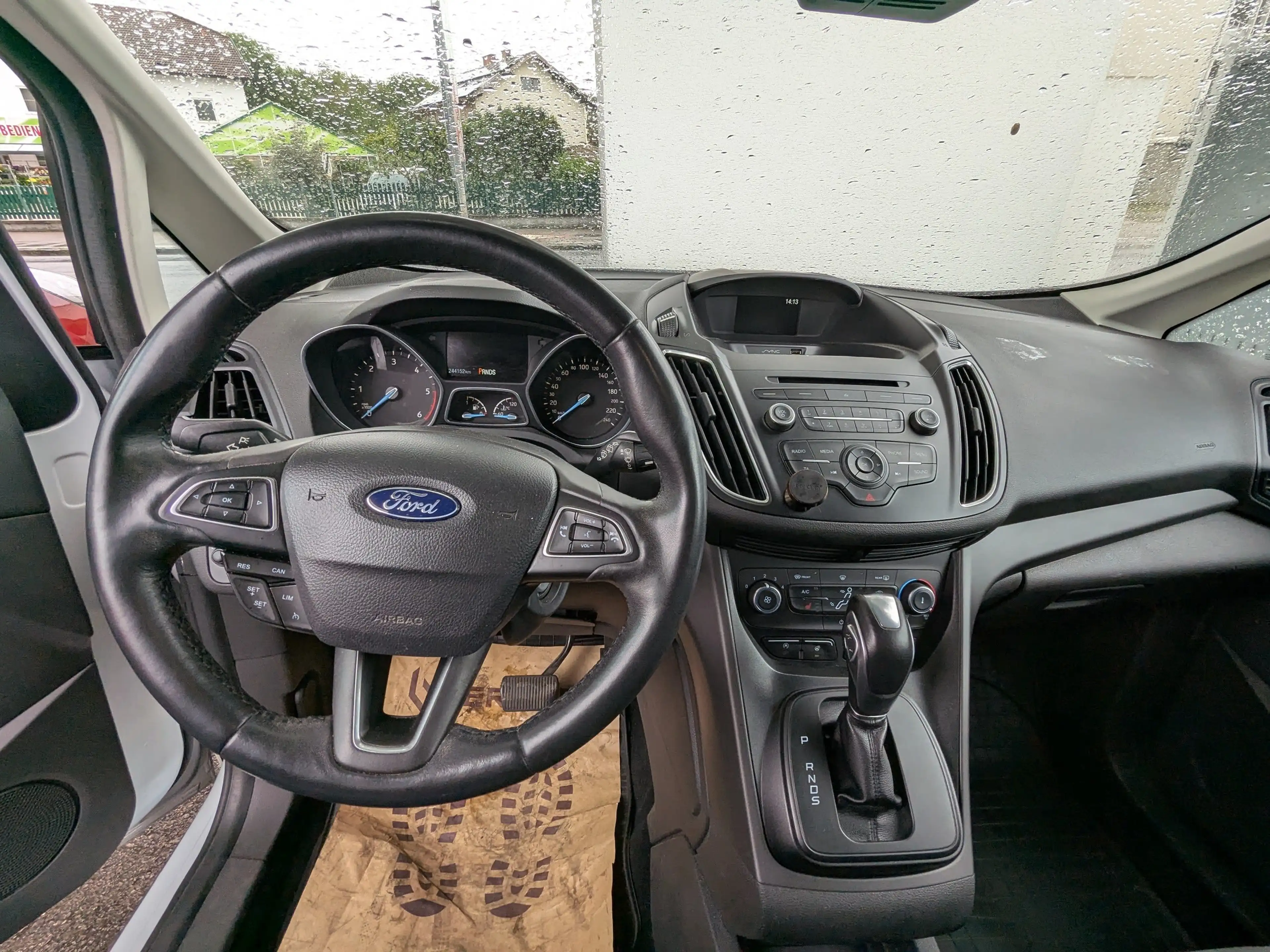 Ford Grand C-Max Trend — photo 4