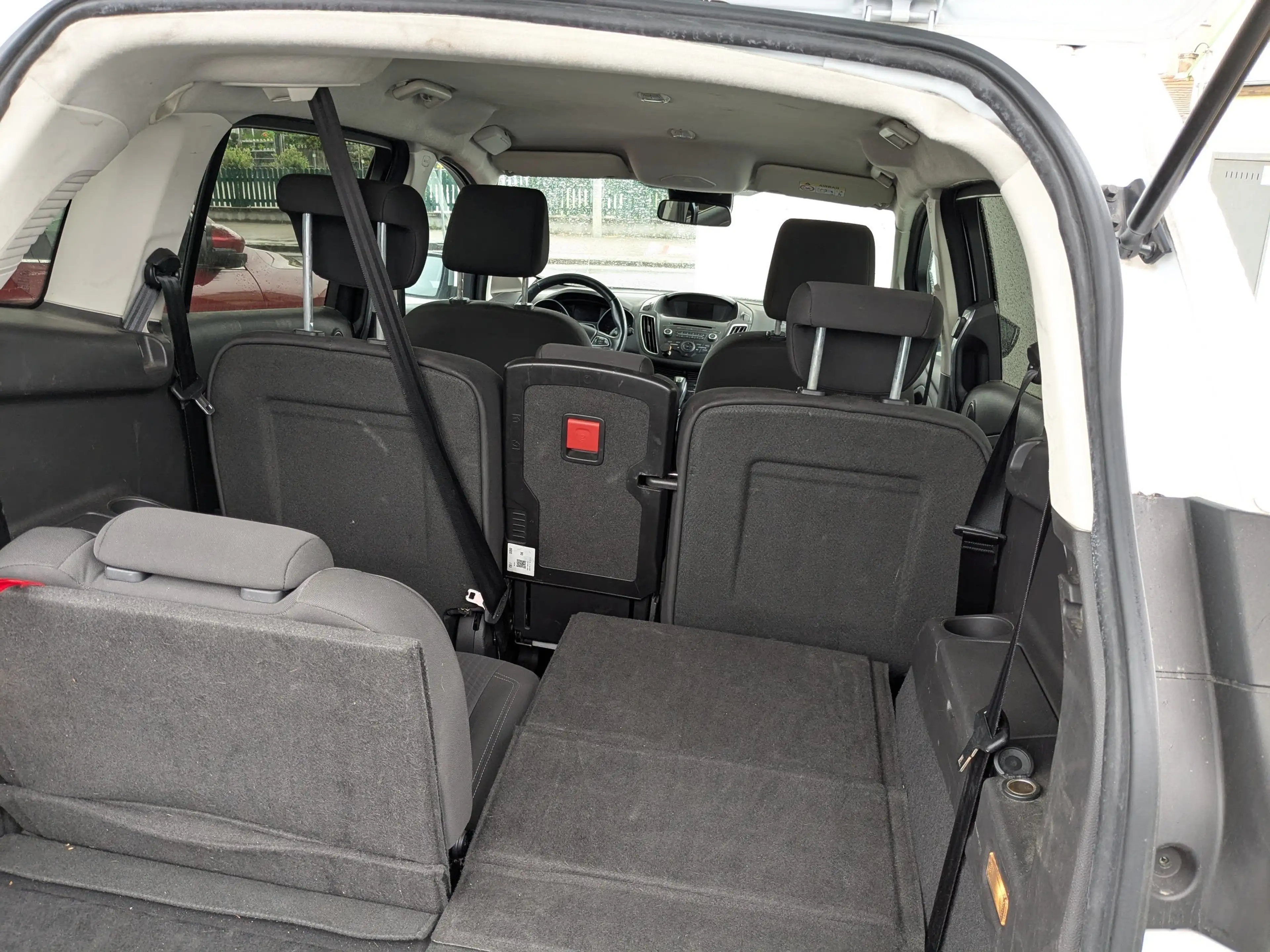 Ford Grand C-Max Trend — photo 8