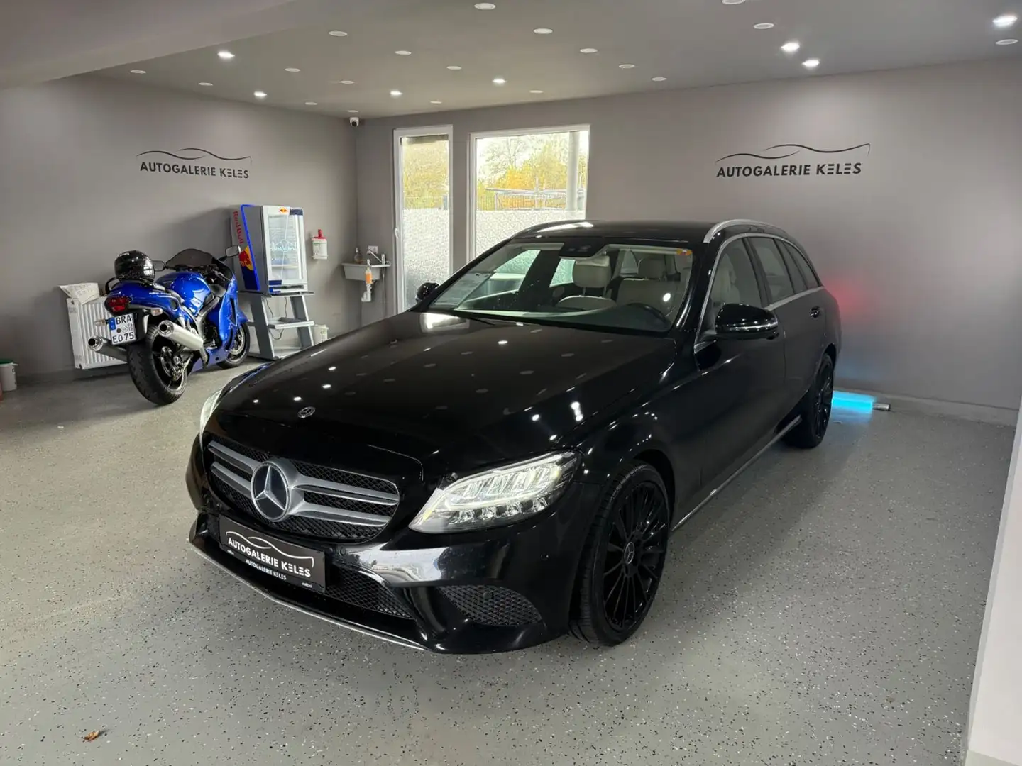 Mercedes-Benz C 220 T-Modell LEDER*NAVI*AHK*SHZ*RFK Schwarz - 2