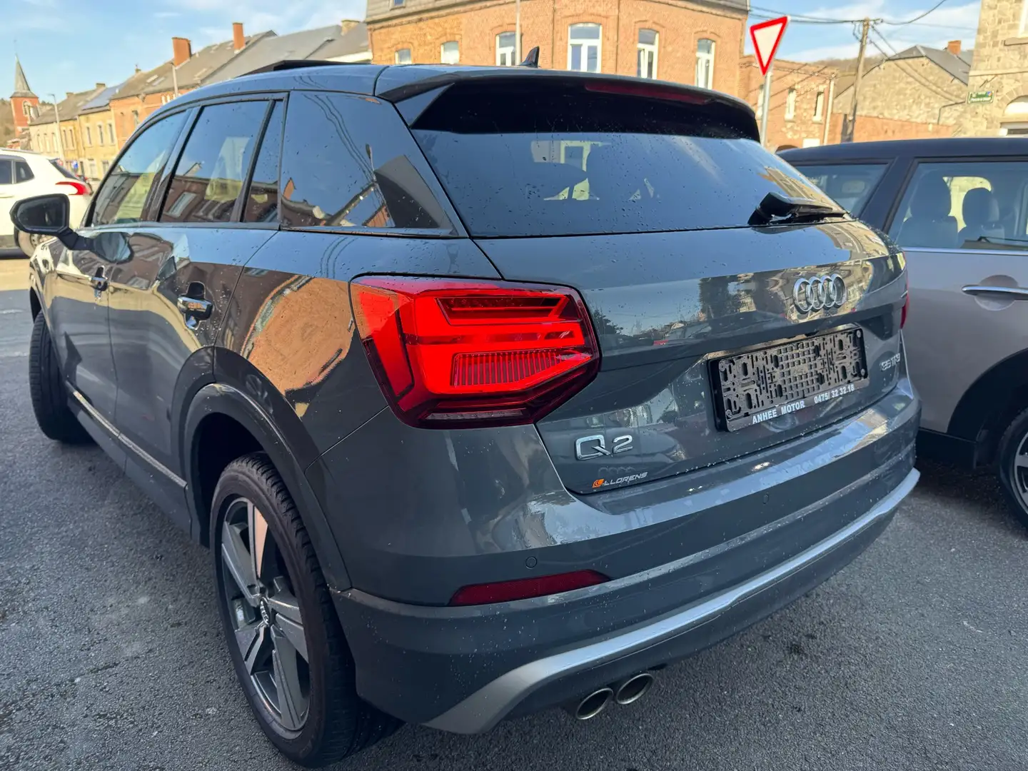 Audi Q2 35 TFSI S line/Toit panoramique/Full led/Garantie. Grau - 2