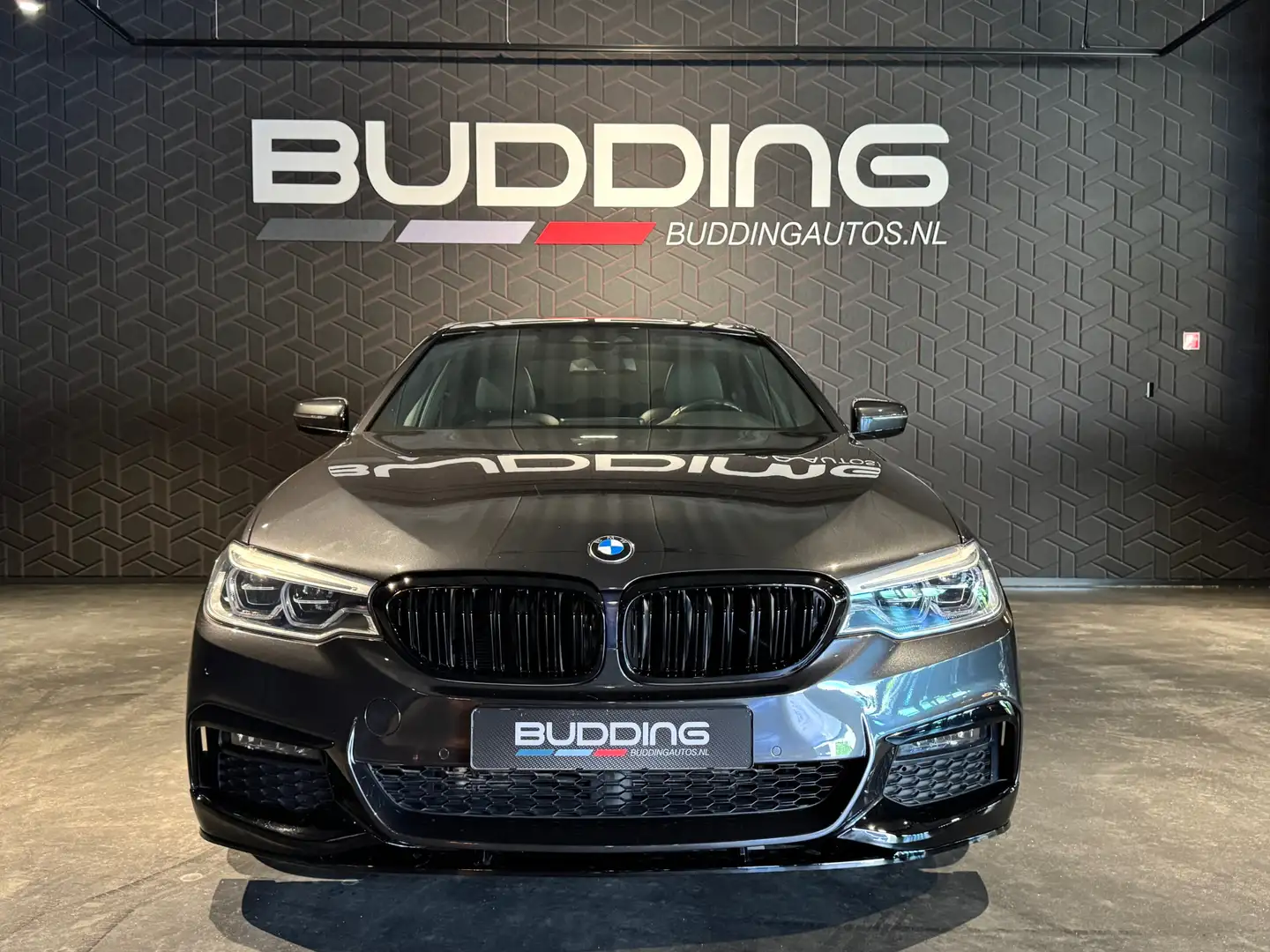 BMW 520 5-serie 520i High Exe | M-performance | Head-up | Grau - 2
