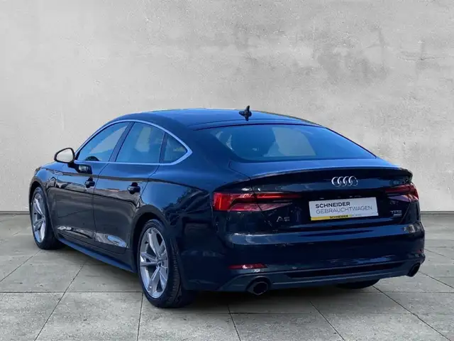 Audi A5 view 3