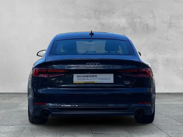 Audi A5 view 4