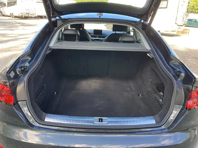 Audi A5 view 12