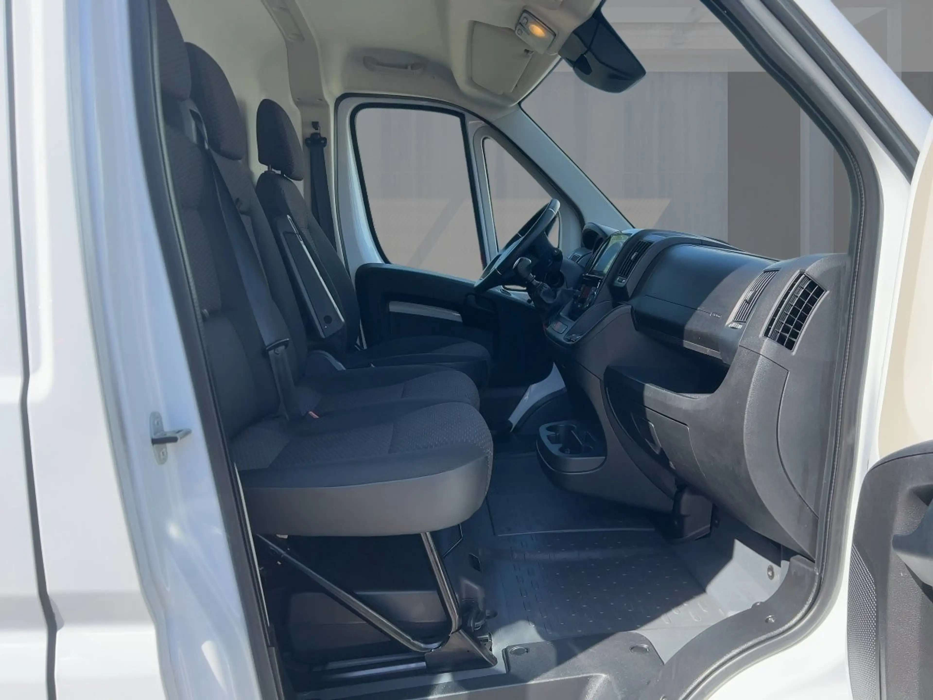 Opel Movano C 2.2 Diesel 140 Rückfahrkamera PDC KLIMA — photo 8