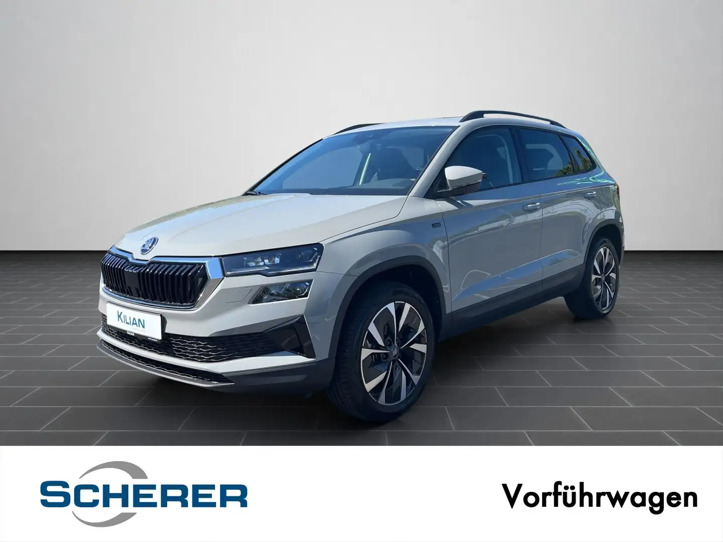 Skoda Karoq Tour 1,5 TSI DSG NAVI AHK PANO ACC LED KEY Grau - 1