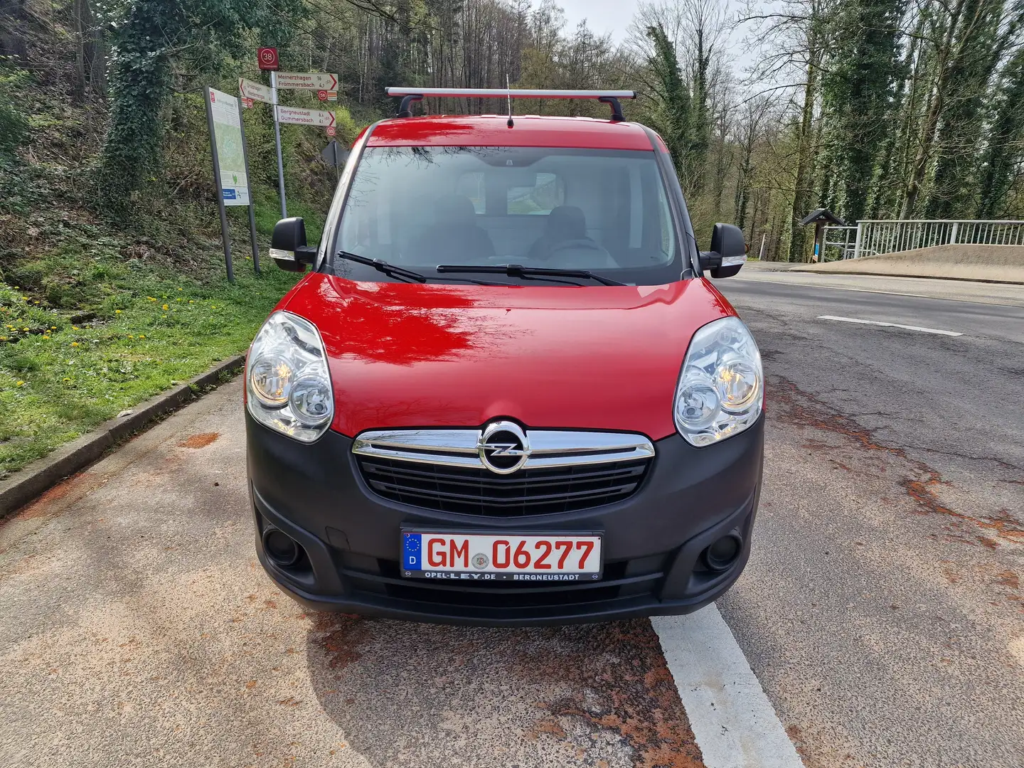 Opel Combo 30 Jahre Edition Kasten L1H1 2,2t Rot - 1