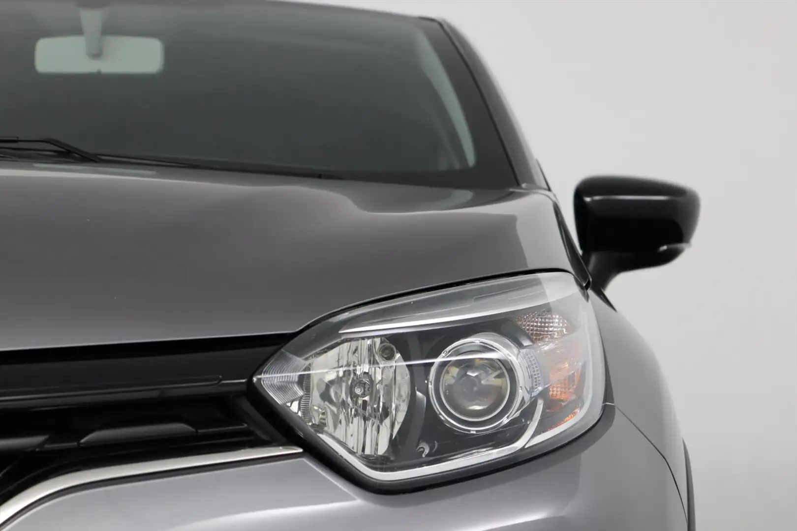 Renault Captur 0.9 TCE LIMITED AC/CRUISE/NAV/CAMERA/KEYLESS.ENTRY Grau - 2