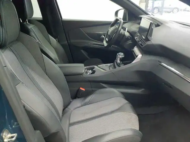 Peugeot 3008 view 8
