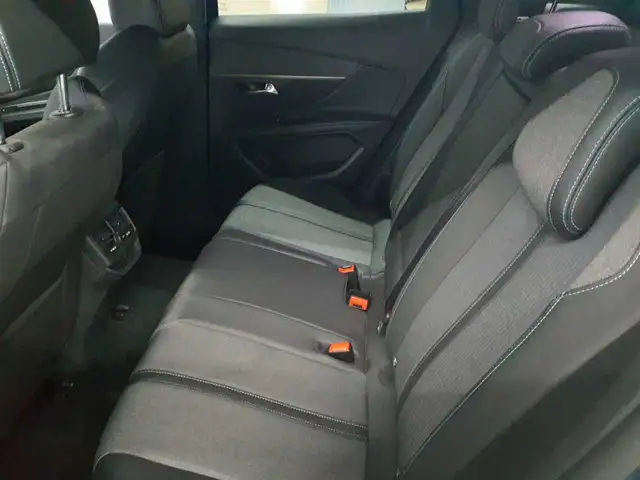 Peugeot 3008 view 13