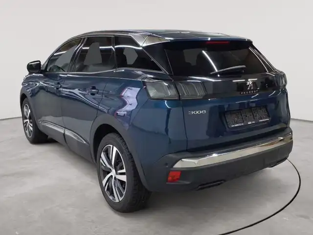 Peugeot 3008 view 5