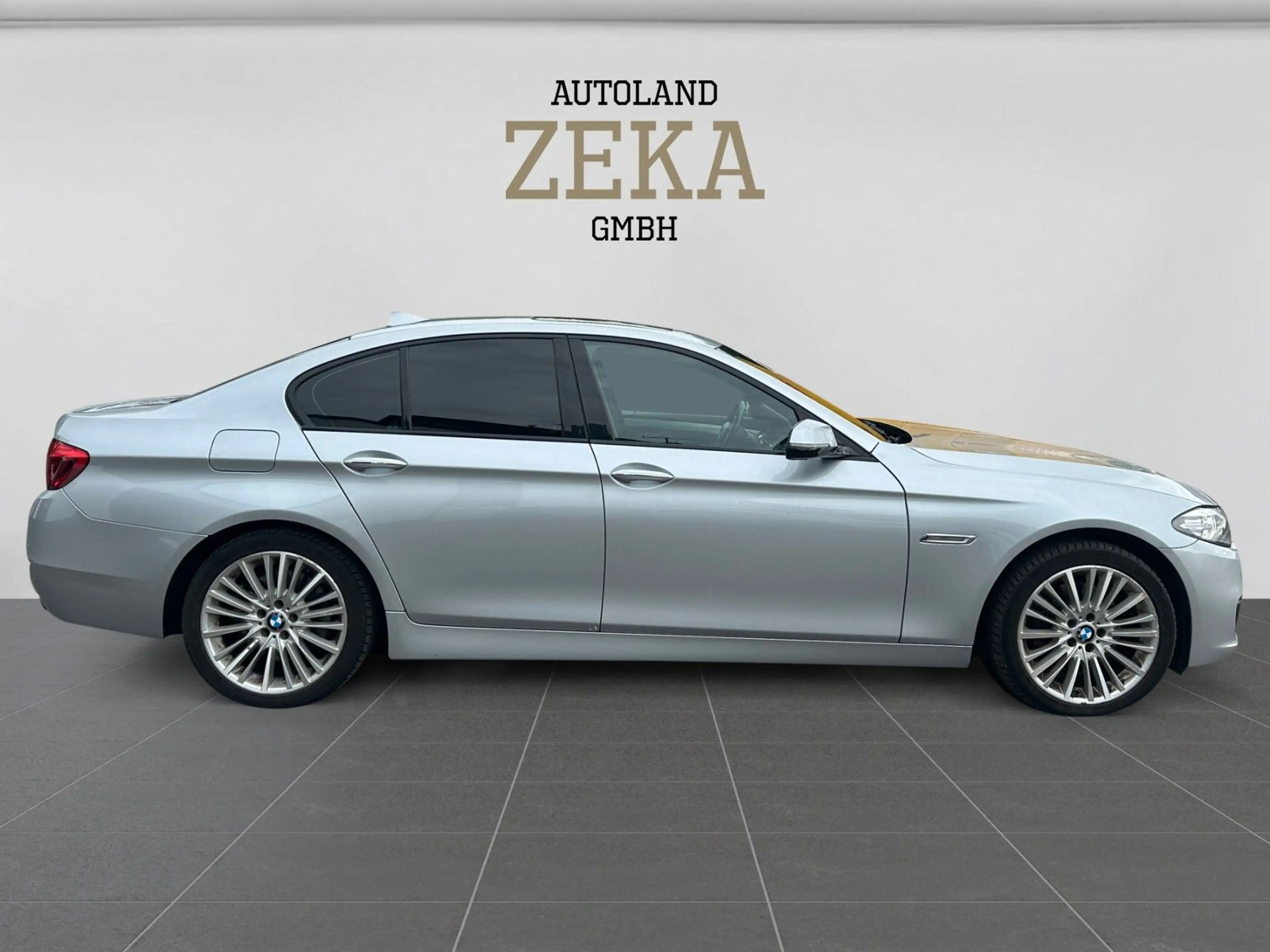 BMW 535 d *XDRIVE*LUXURY-LINE*PDC*HuD — photo 4