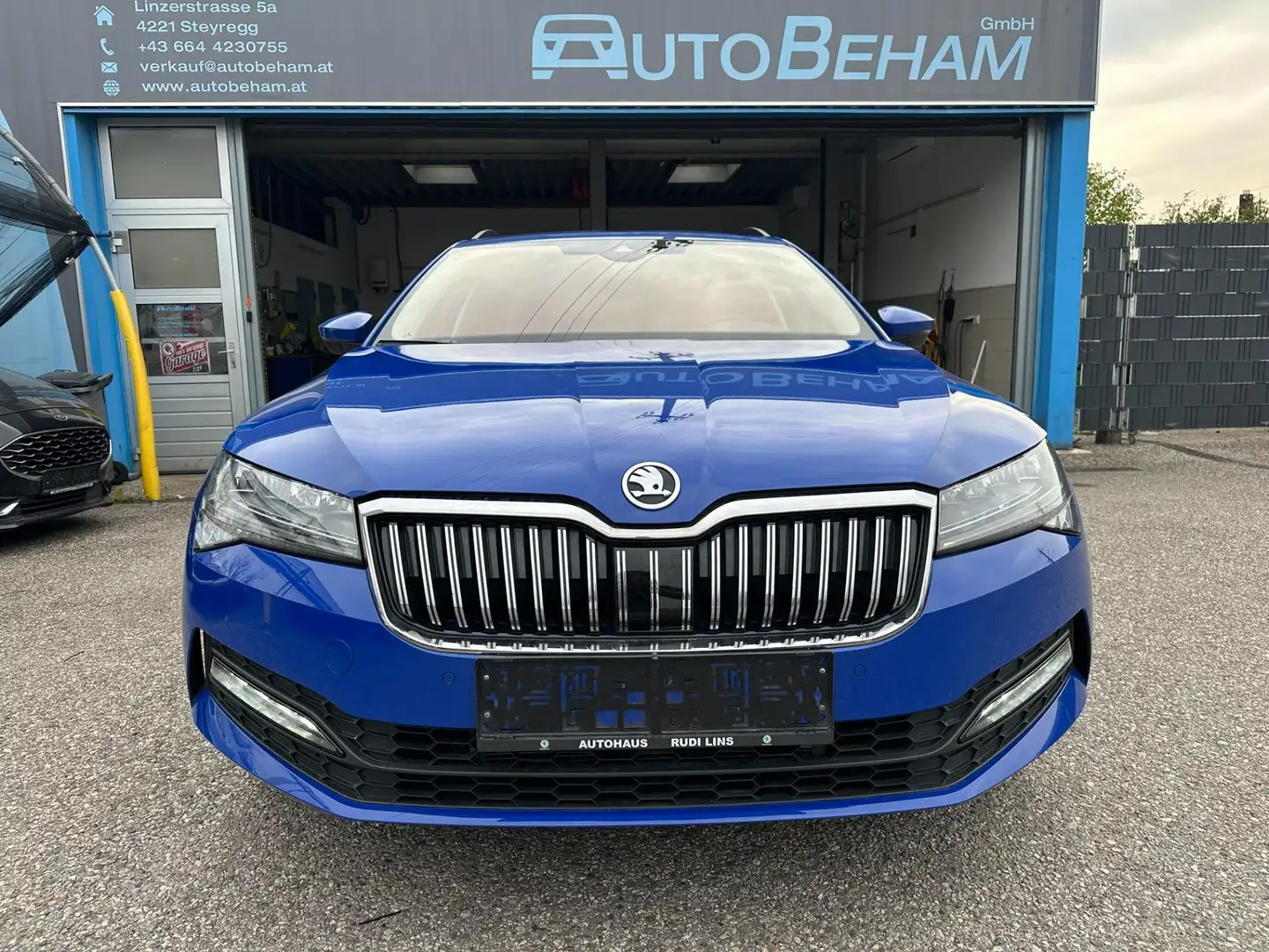Skoda Superb Kombi 2,0 TDI Ambition DSG Virtual-ACC-LED Blau - 2